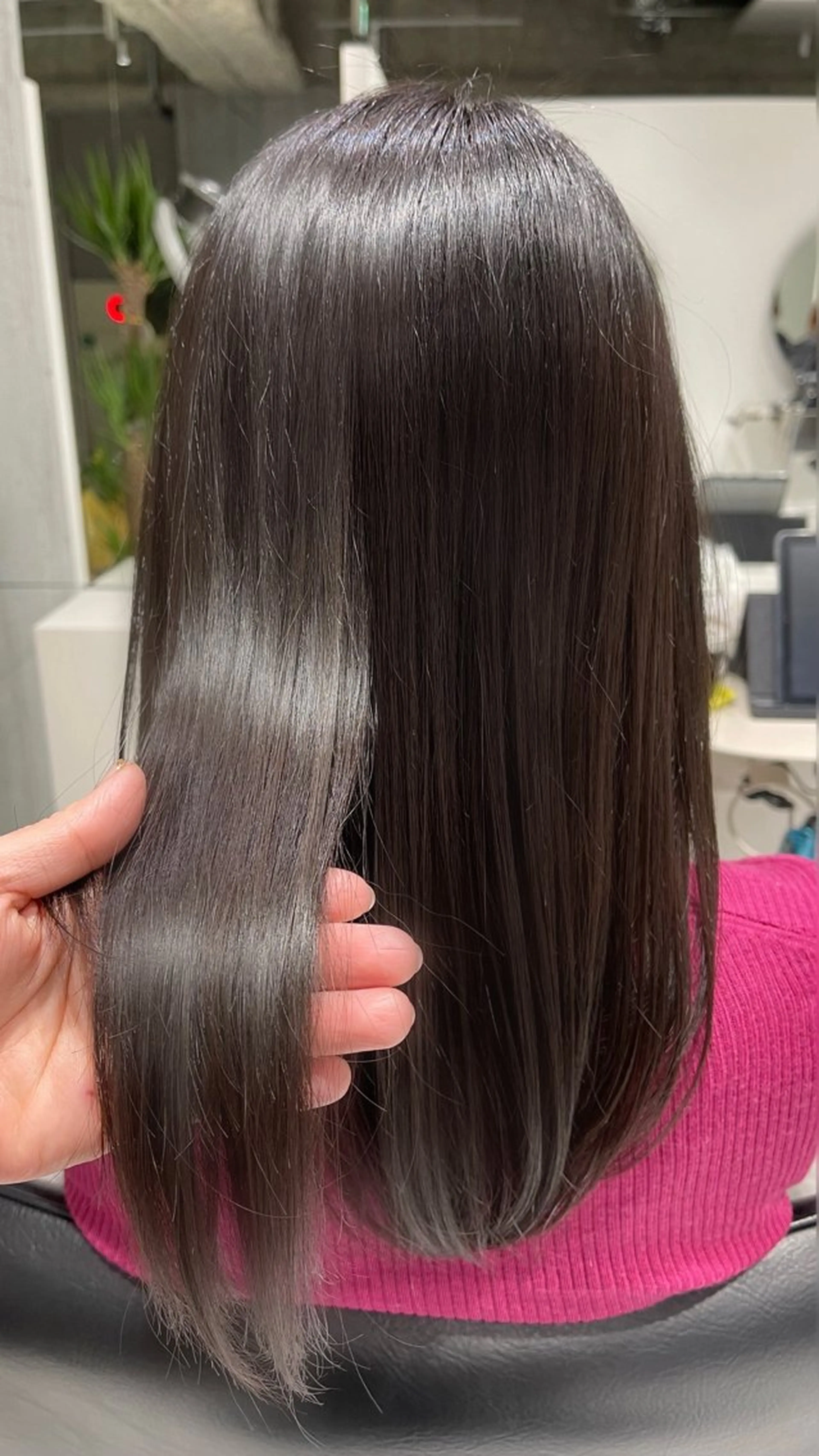 ミディアム カラー グレージュ 髪質改善 WISTERIA P LUS1 ikumiのヘアスタイル