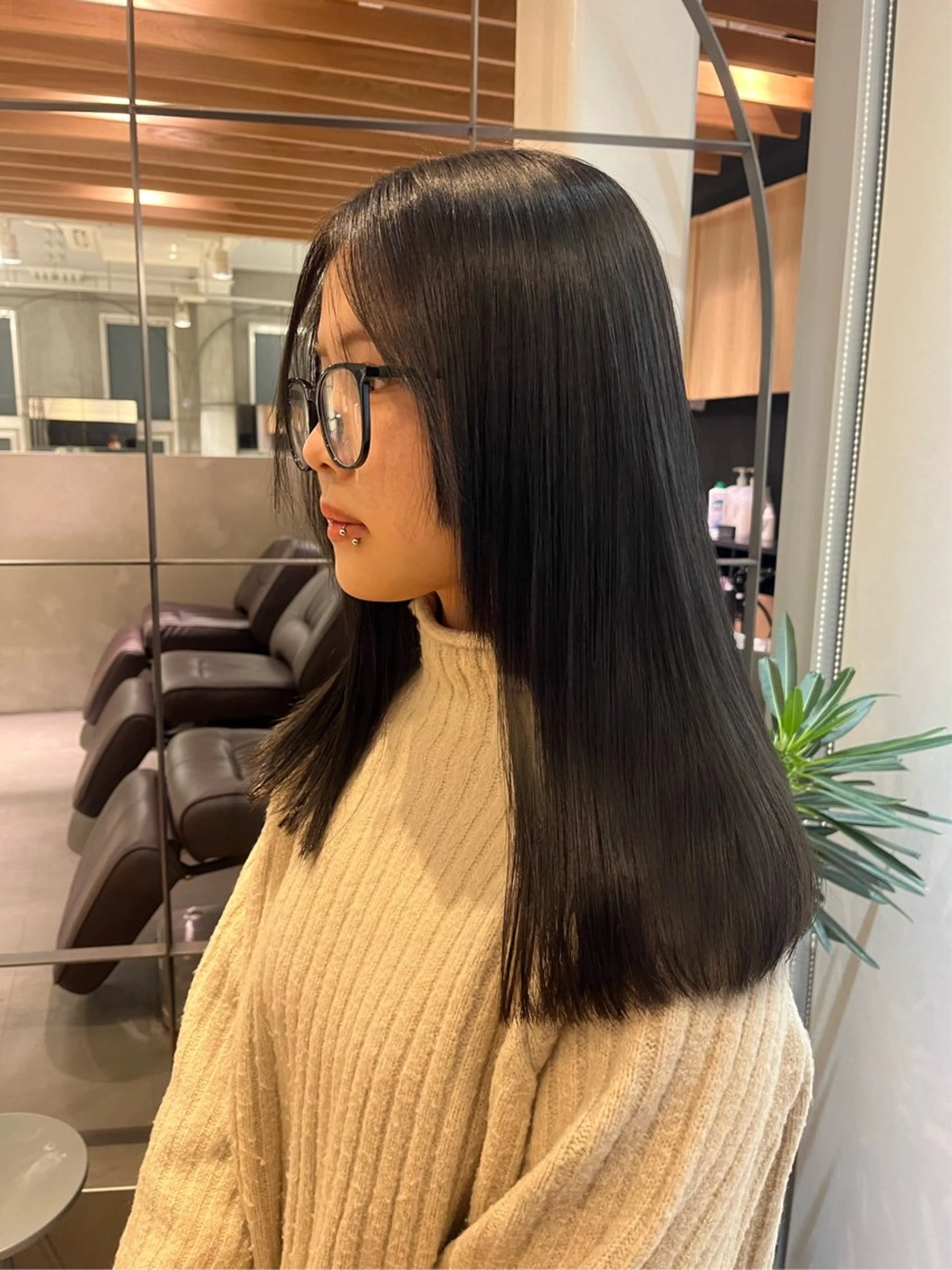 ロング カラー 森山 葵のヘアスタイル