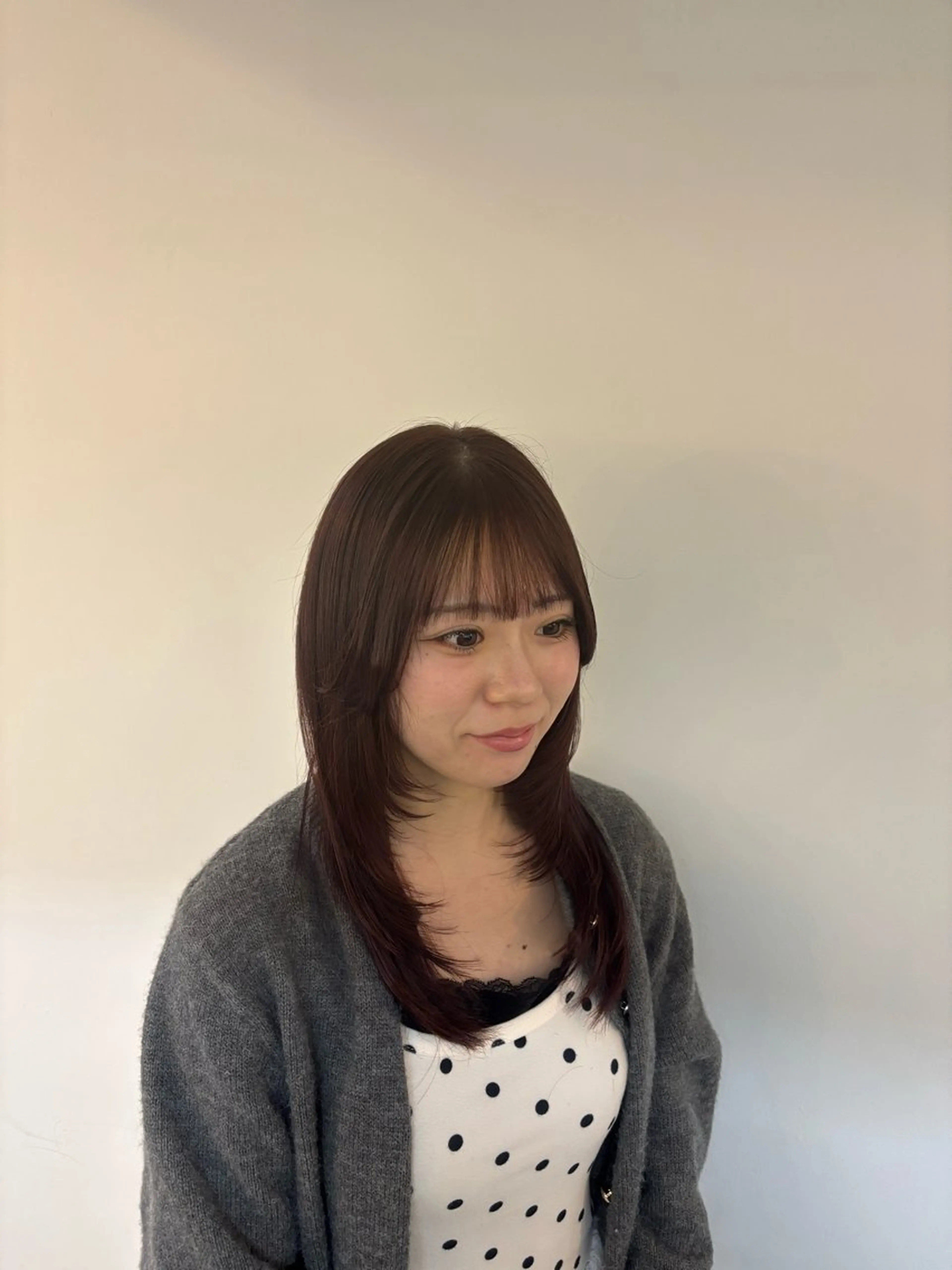 セミロング レイヤーカット カット ヘアカラー 小嶋 咲輝のヘアスタイル