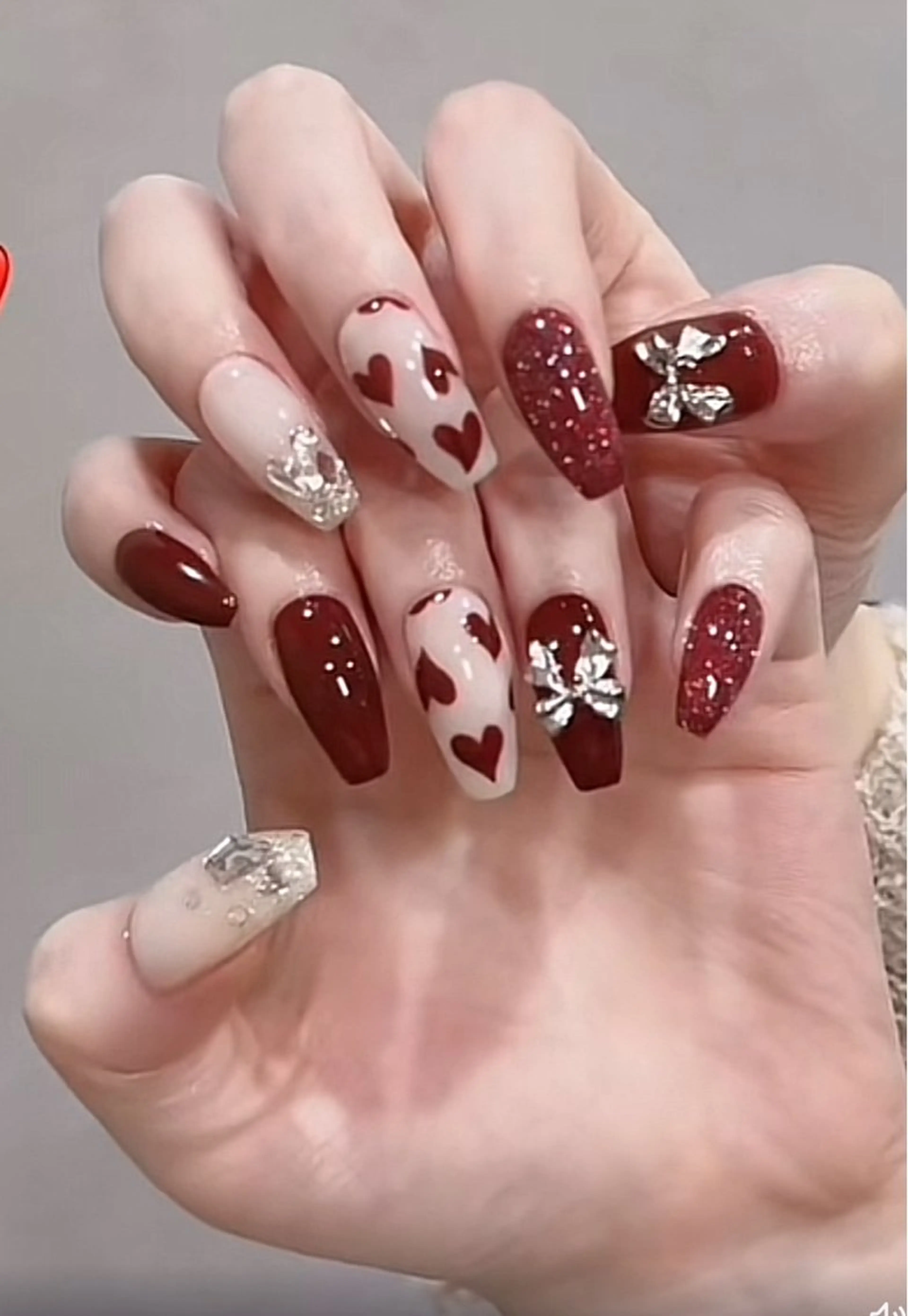 ネイル アートネイル フレンチネイル ジェルネイル キラキラネイル ニュアンスネイル ハンドネイル Ryu Nail Studio所属・Ryu Nail YukiChanのネイルデザイン