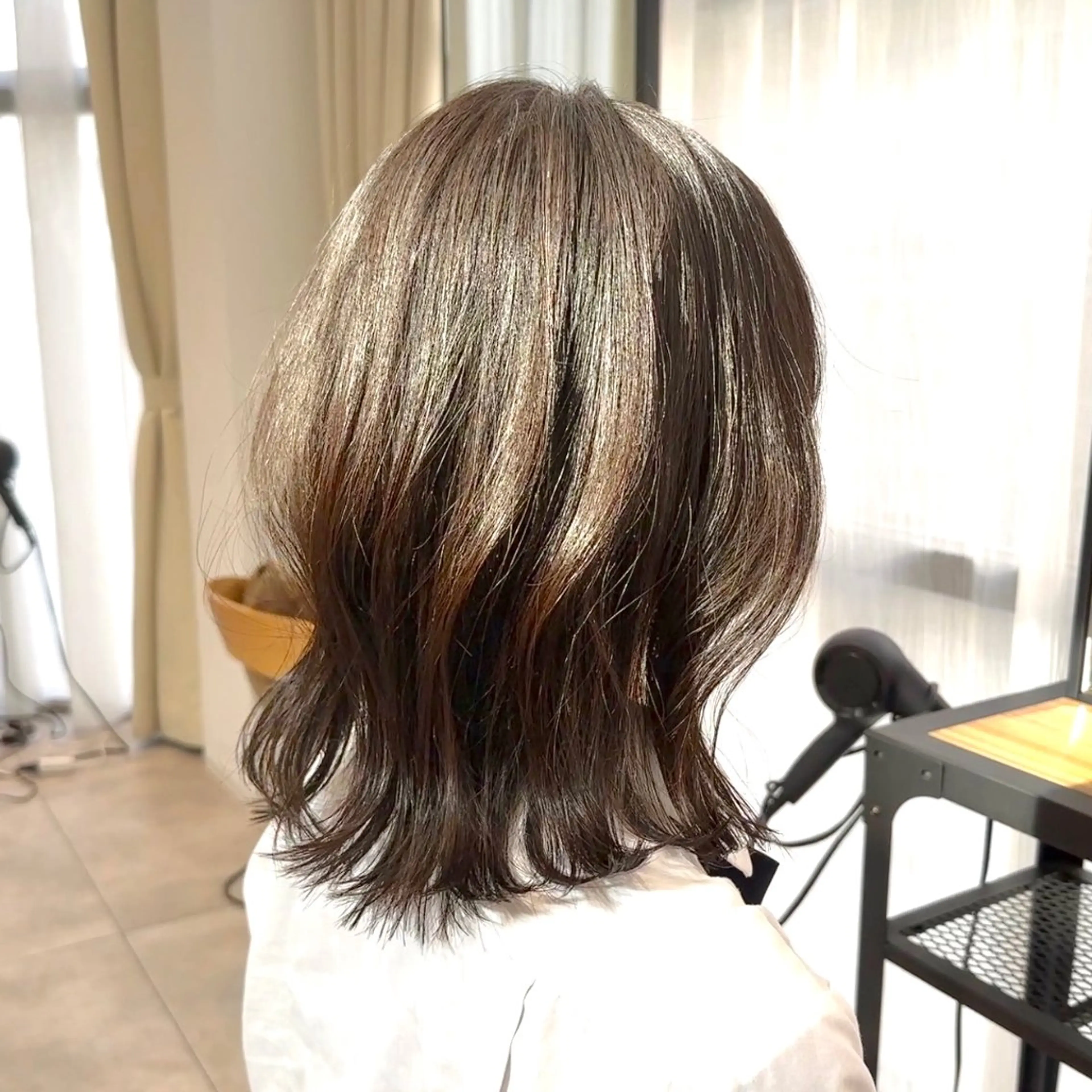 ショート ツヤ髪レイヤー/ 顔まわり/kokiのヘアスタイル