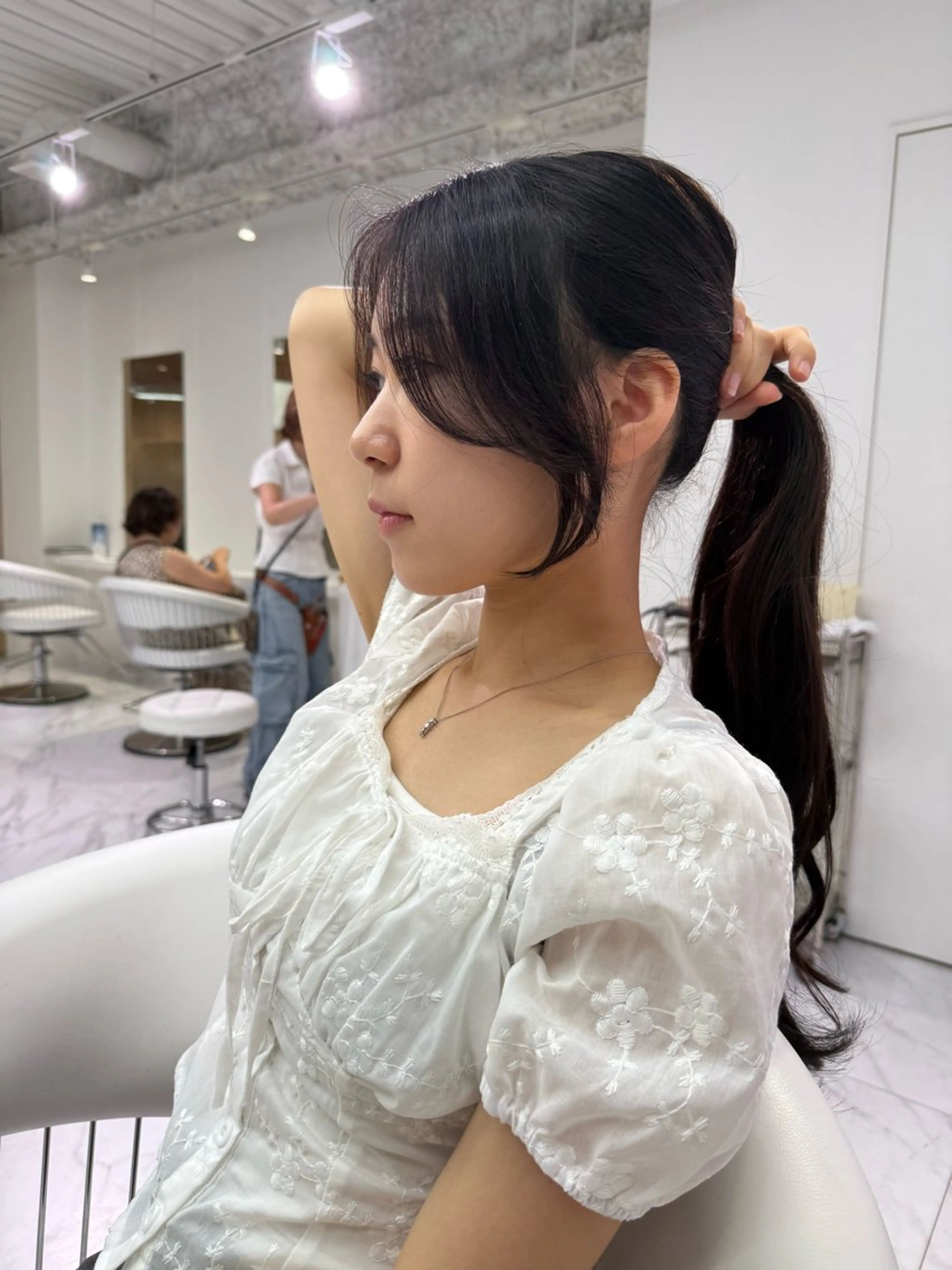 ロング 顔周りカット 小顔カット マイ /暖色カラーのヘアスタイル