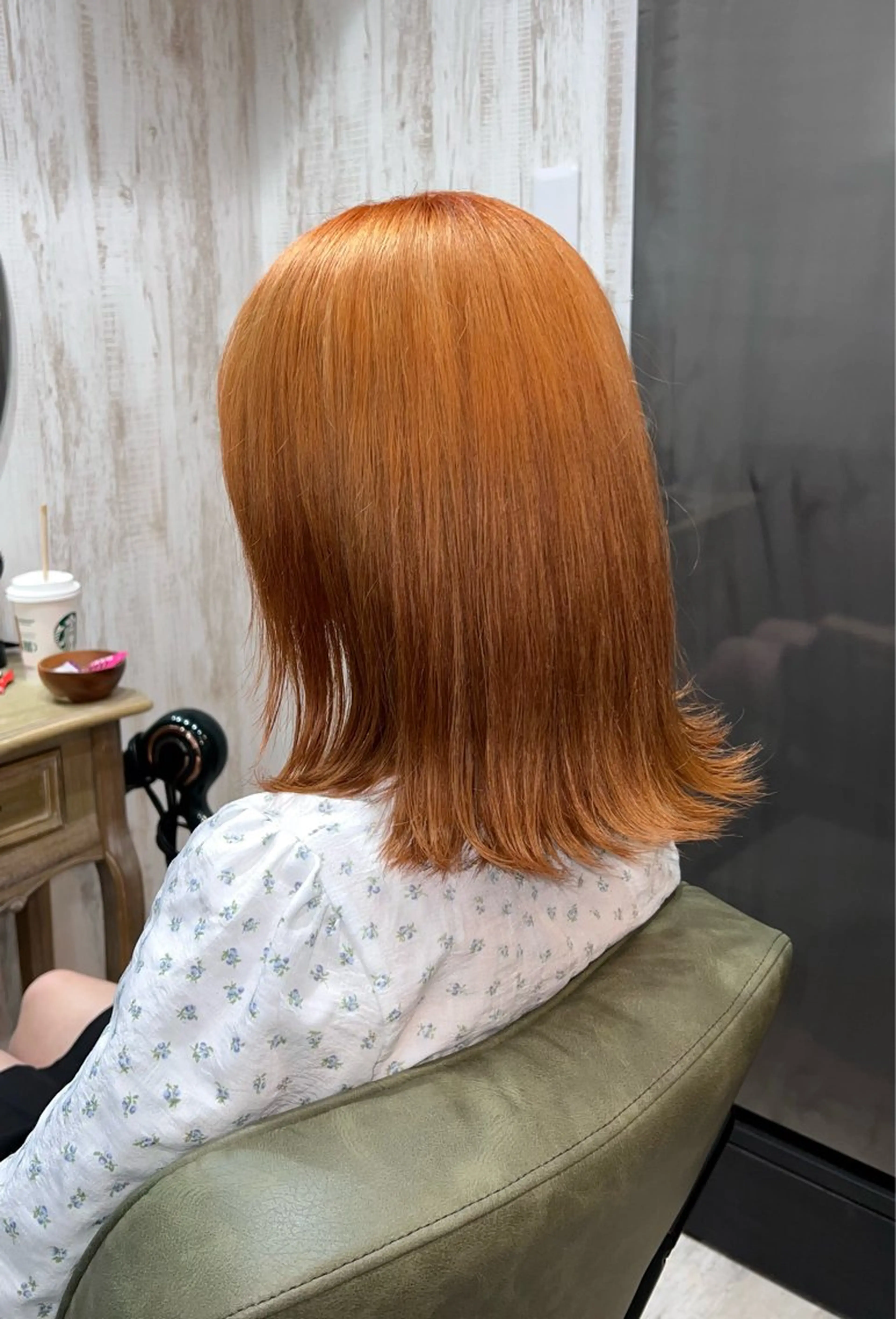 ミディアム カラー ブリーチ オレンジ ヘアカラー トリートメント ヘアセット 髪質改善🫧‪ りこのヘアスタイル