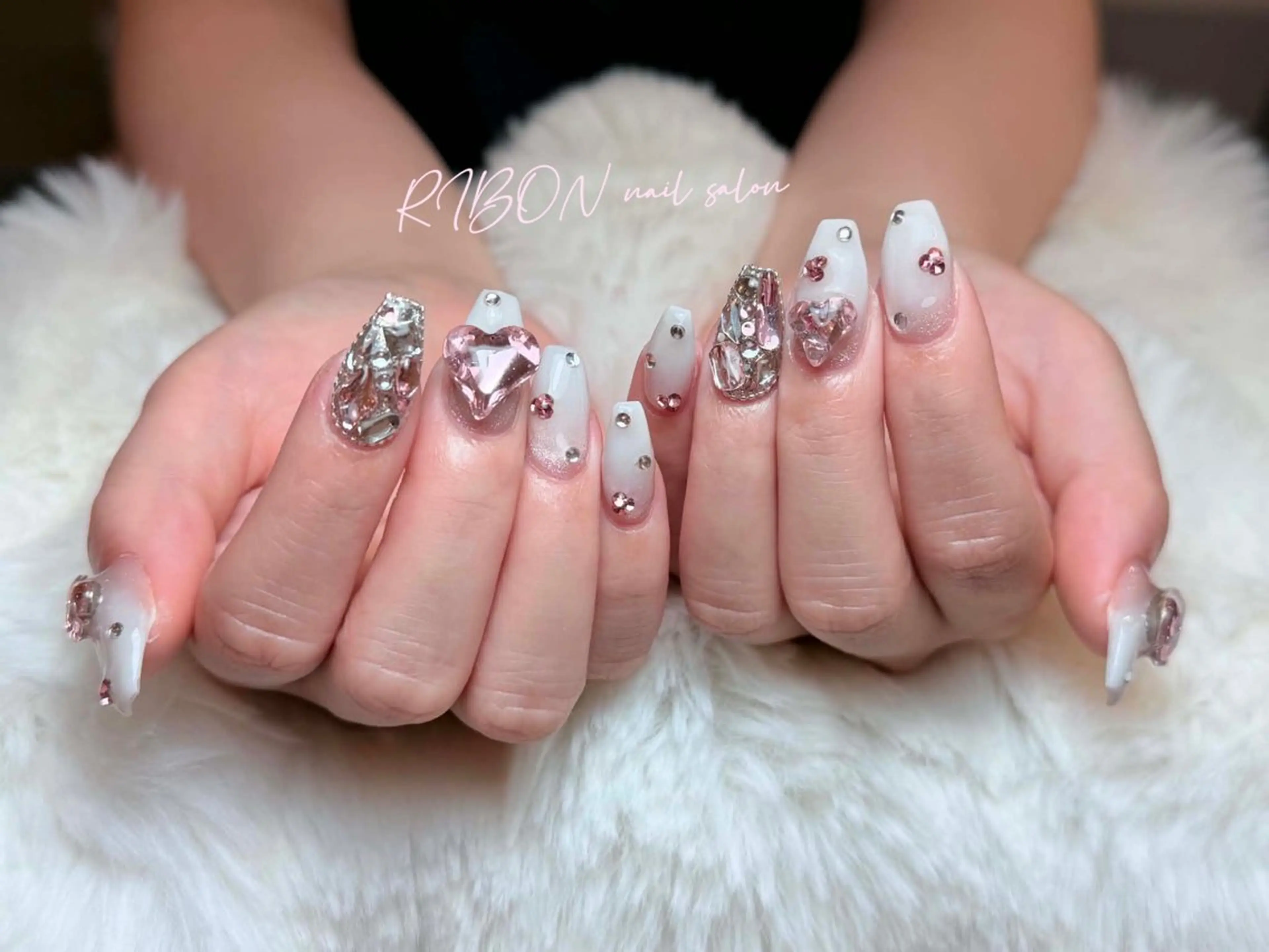 ネイル チークネイル 長さ出し フレンチネイル ジェルネイル グラデーション ハンドネイル RIBON nail 高田馬場のネイルデザイン