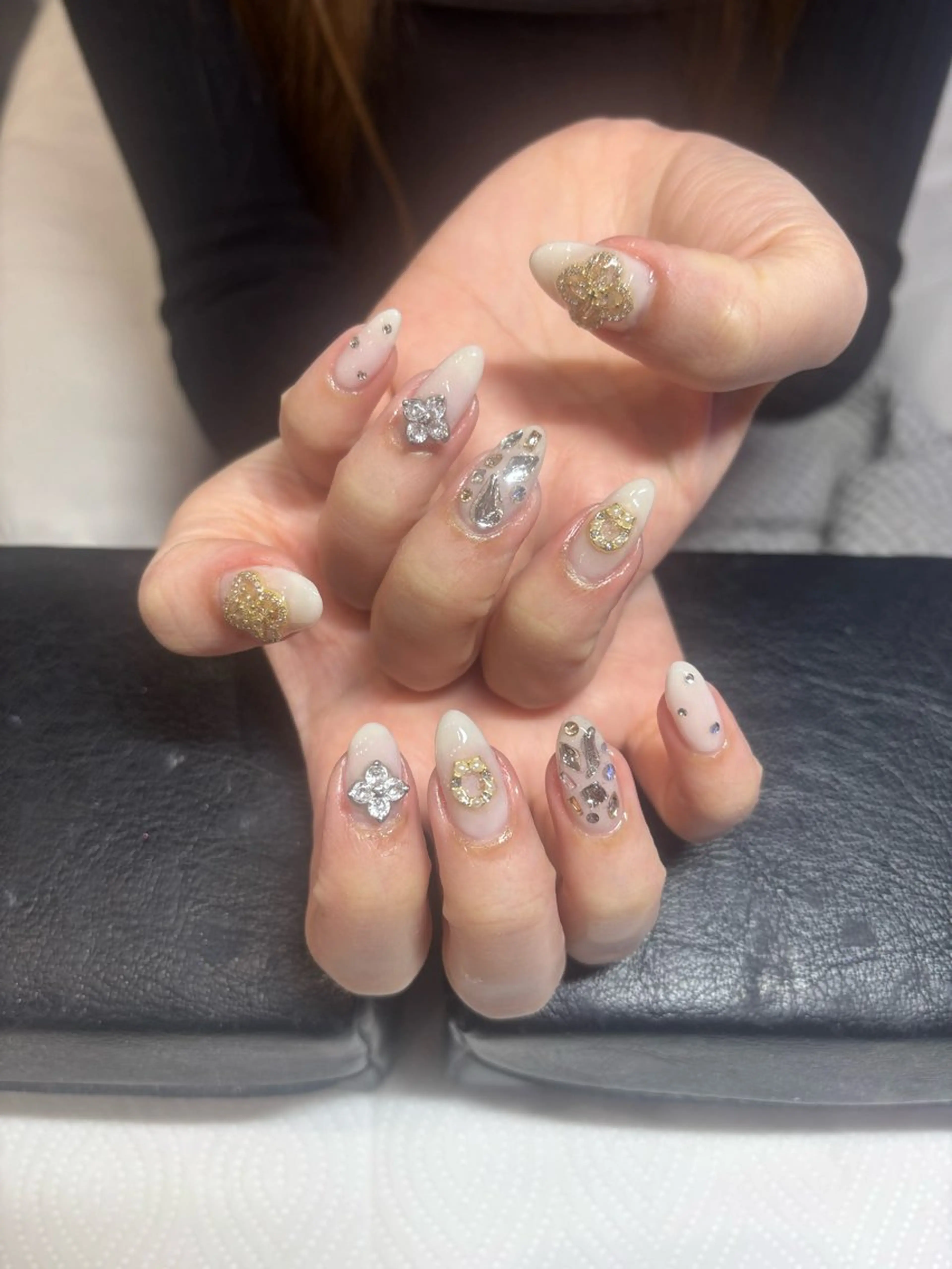 ネイル VENUSBELT mireiのネイルデザイン