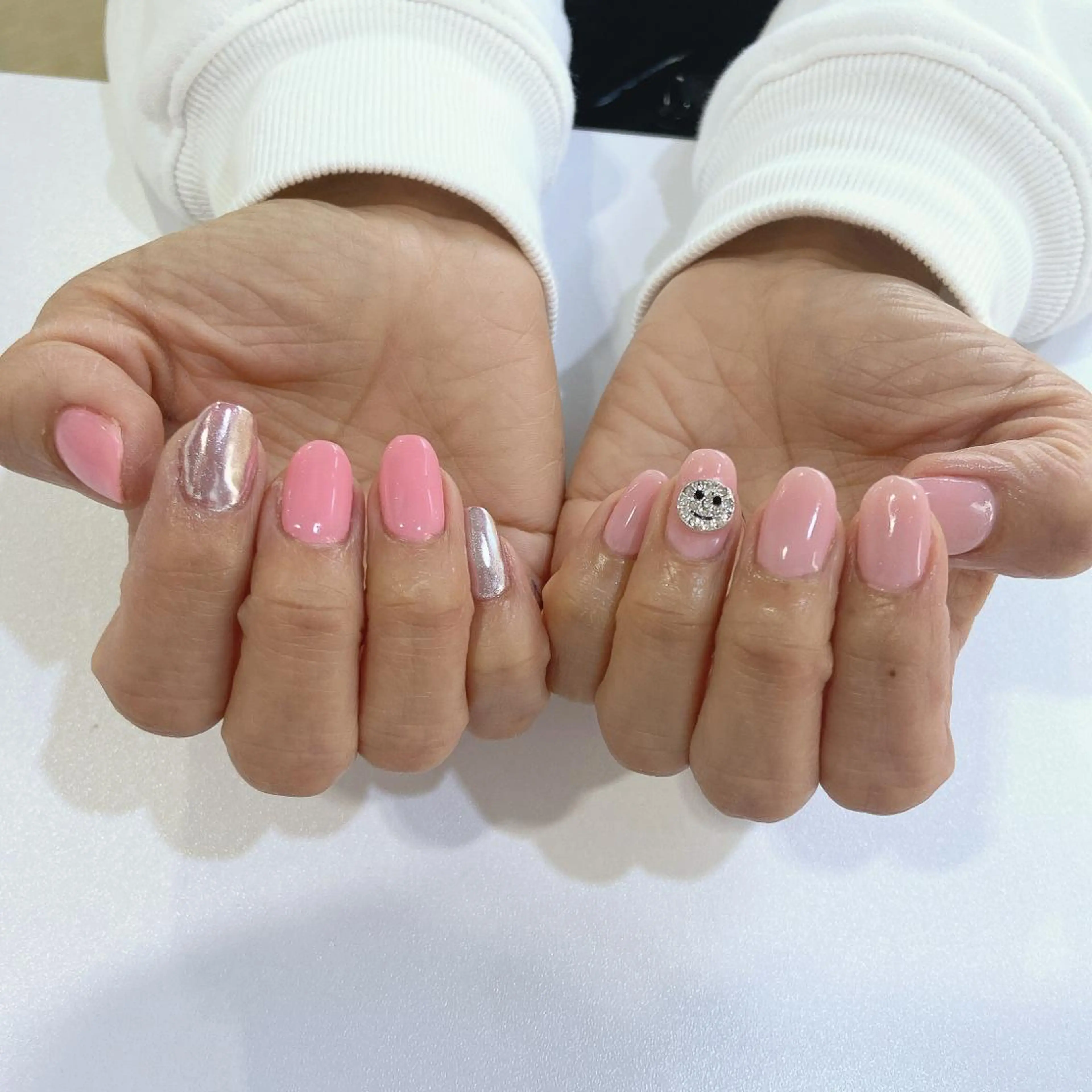 ネイル ミラーネイル Nail salon suu所属・Nail salon suuのネイルデザイン