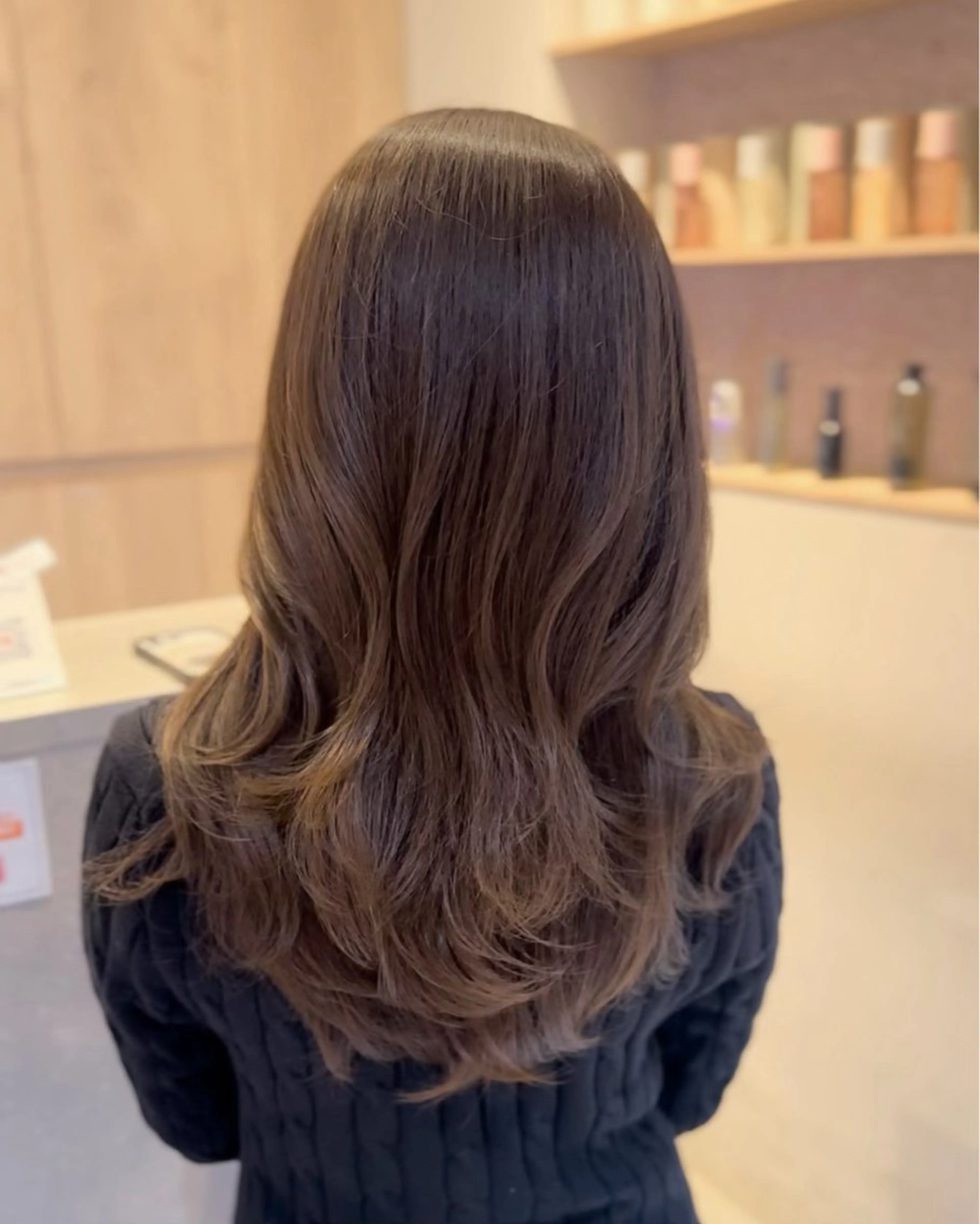 ヘアアレンジ 韓国レイヤーカット 透明感カラー冨田那樹のヘアスタイル