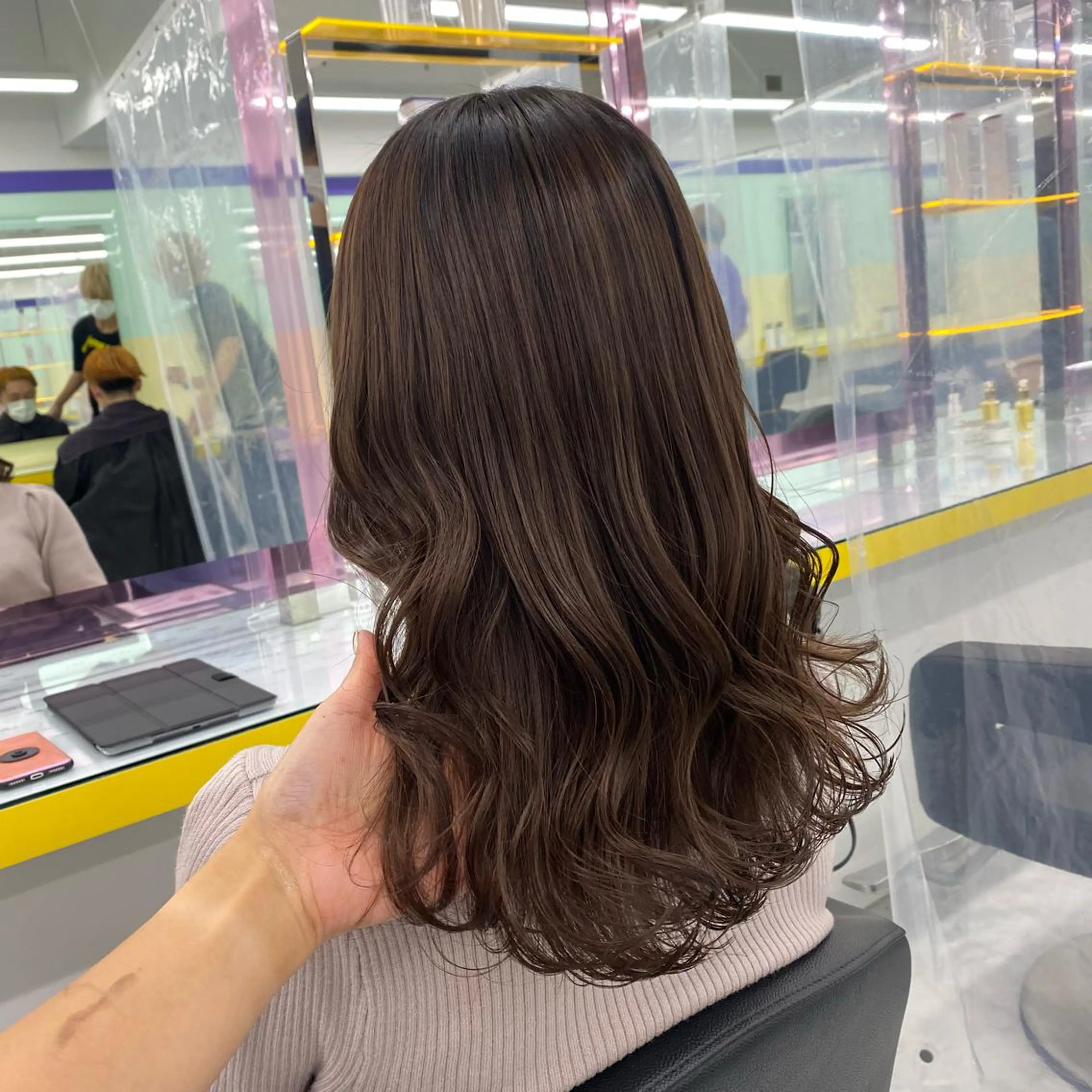 セミロング カラー ヘアアレンジ カット ヘアカラー mai🍑暖色カラー /レイヤー💖のヘアスタイル