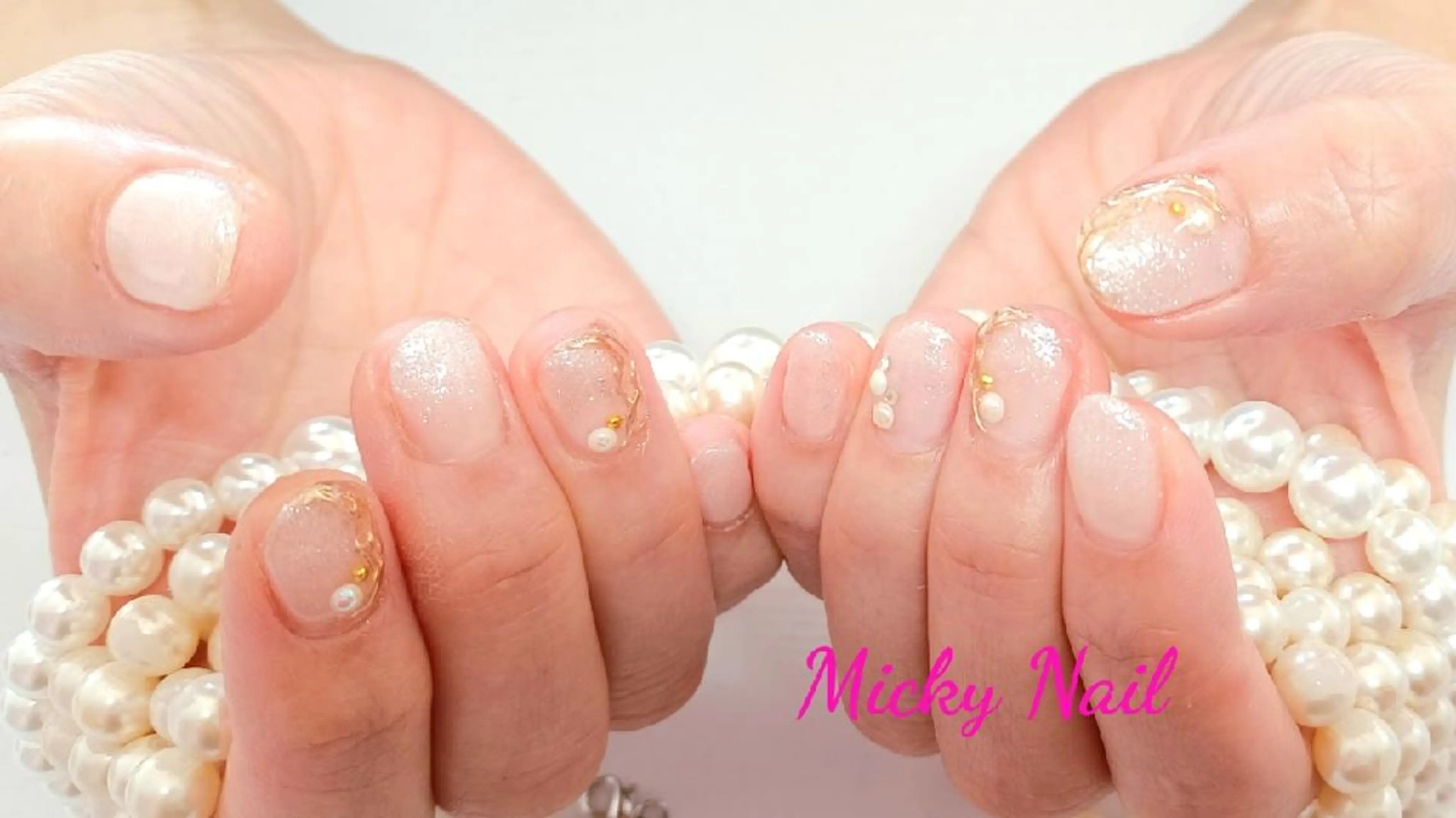 ショート ネイル キラキラネイル ブライダルネイル ホワイト Micky nail chikushinoのその他イメージ