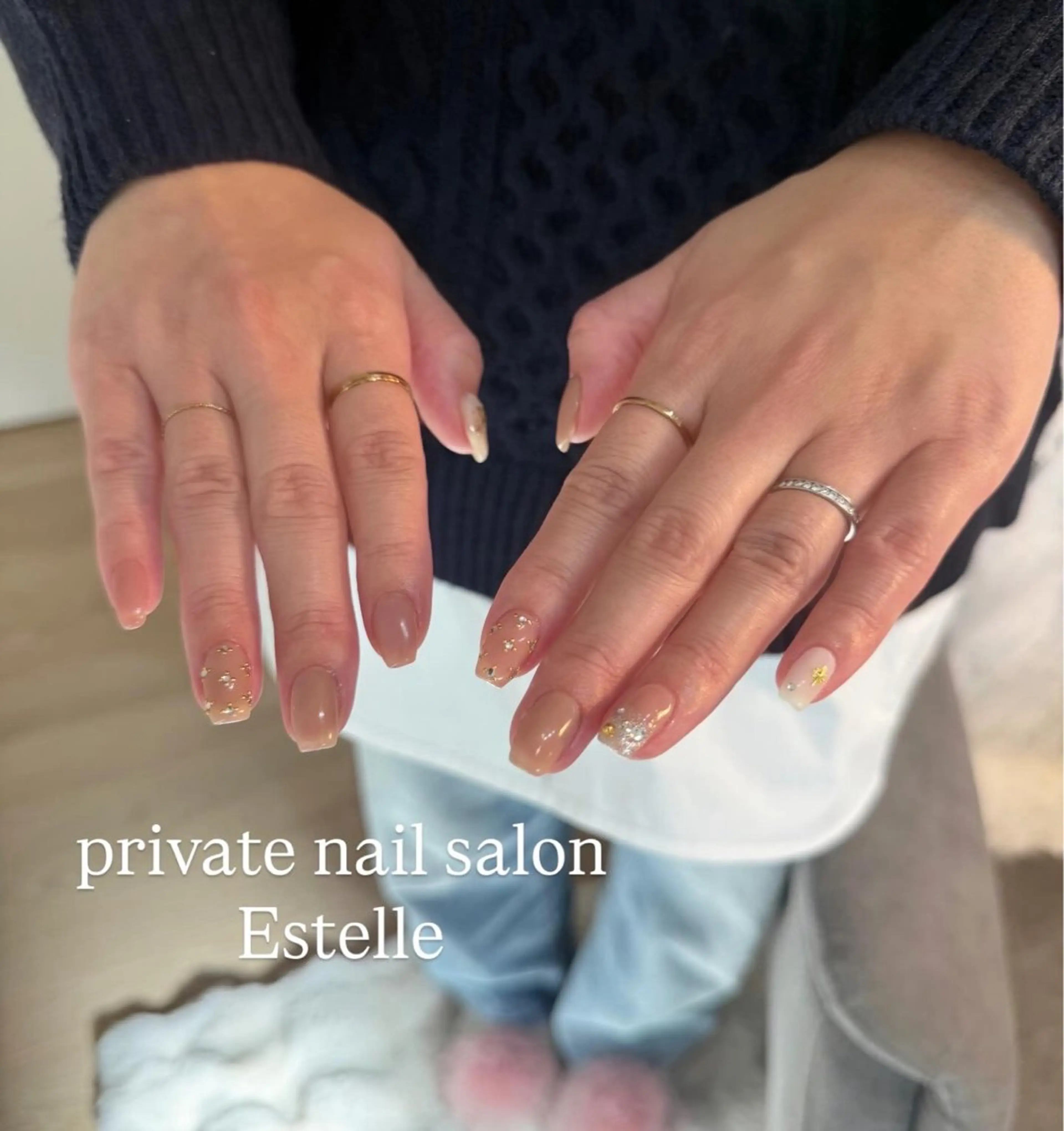 ネイル キラキラネイル ラメ(グリッター) ワンカラーネイル ストーンネイル 冬ネイル ハンドネイル nail salon Estelleのネイルデザイン