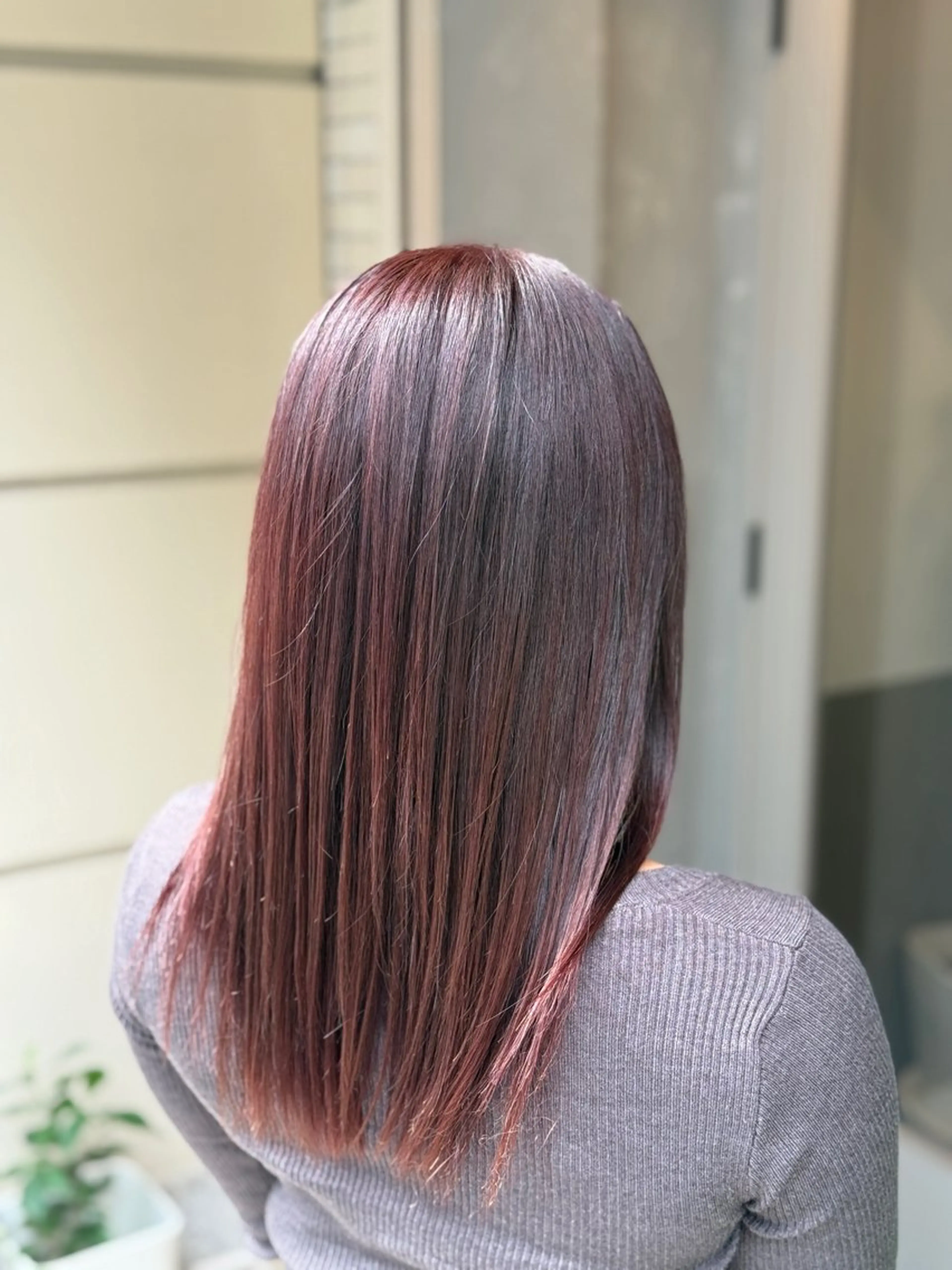 ミディアム カラー ブリーチ ケアブリーチ ハイトーンカラー ボブ 顔まわりレイヤー dogstar 加藤翔大のヘアスタイル