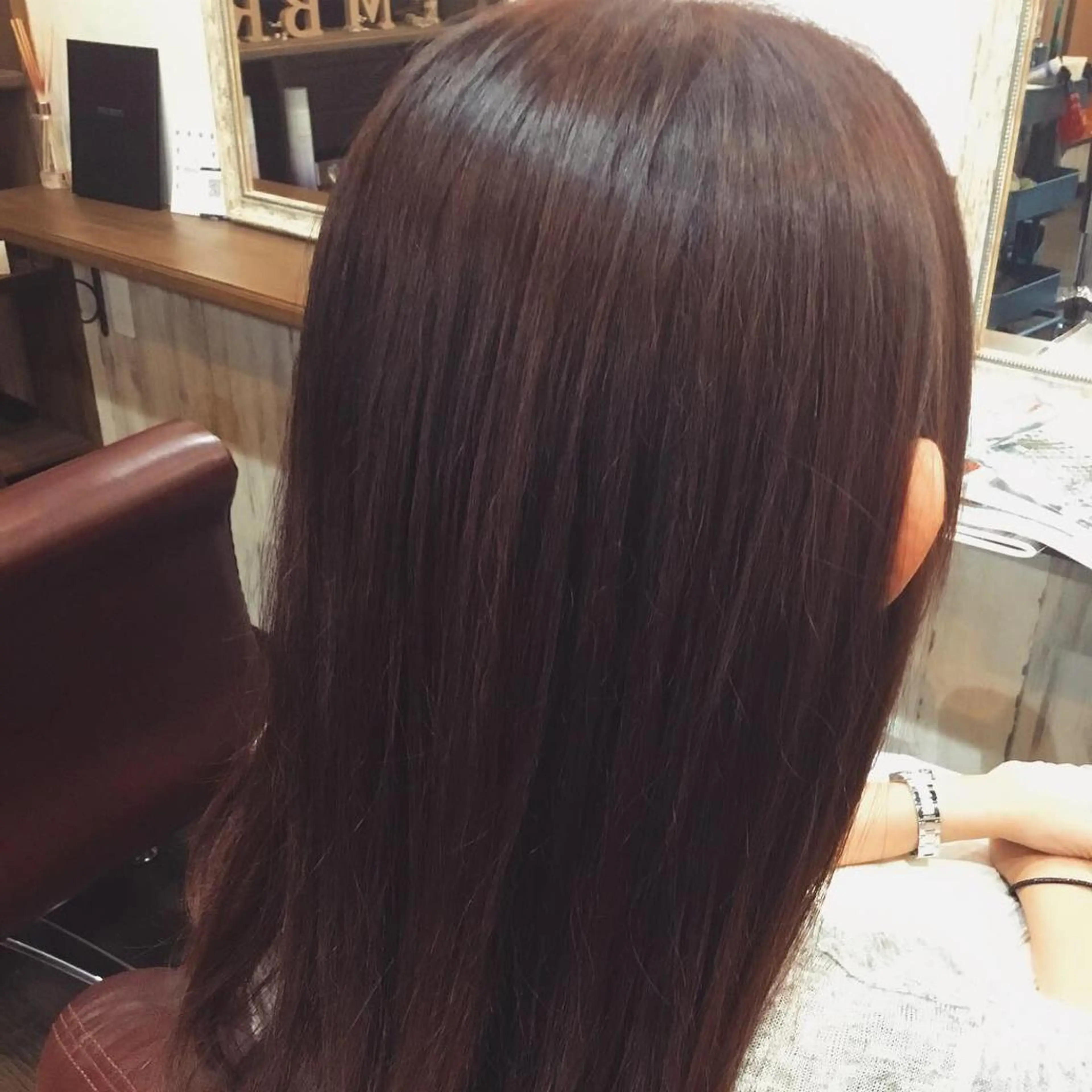 セミロング カラー 金崎 新吾のヘアスタイル