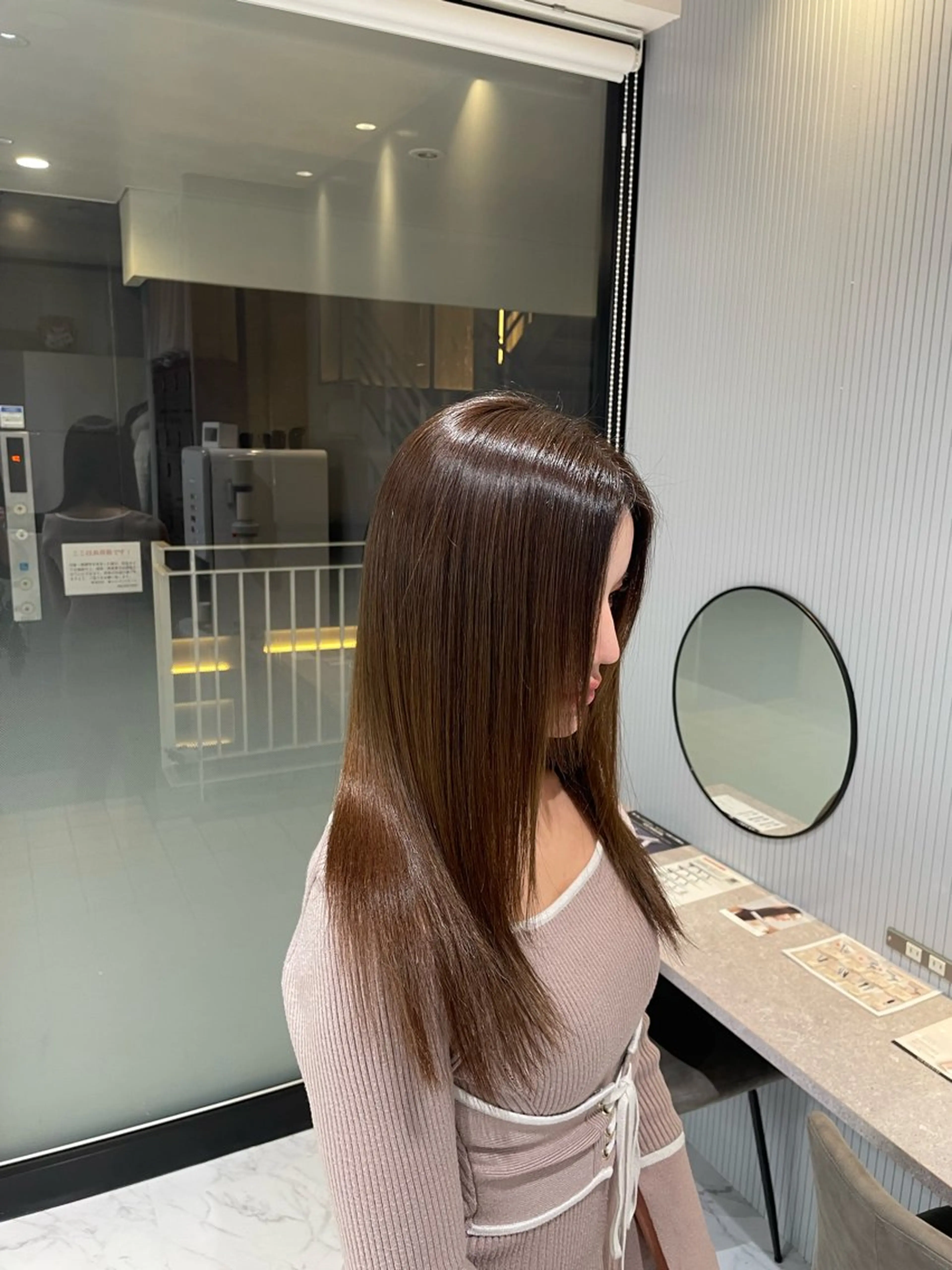 セミロング RAF Sakuraのヘアスタイル