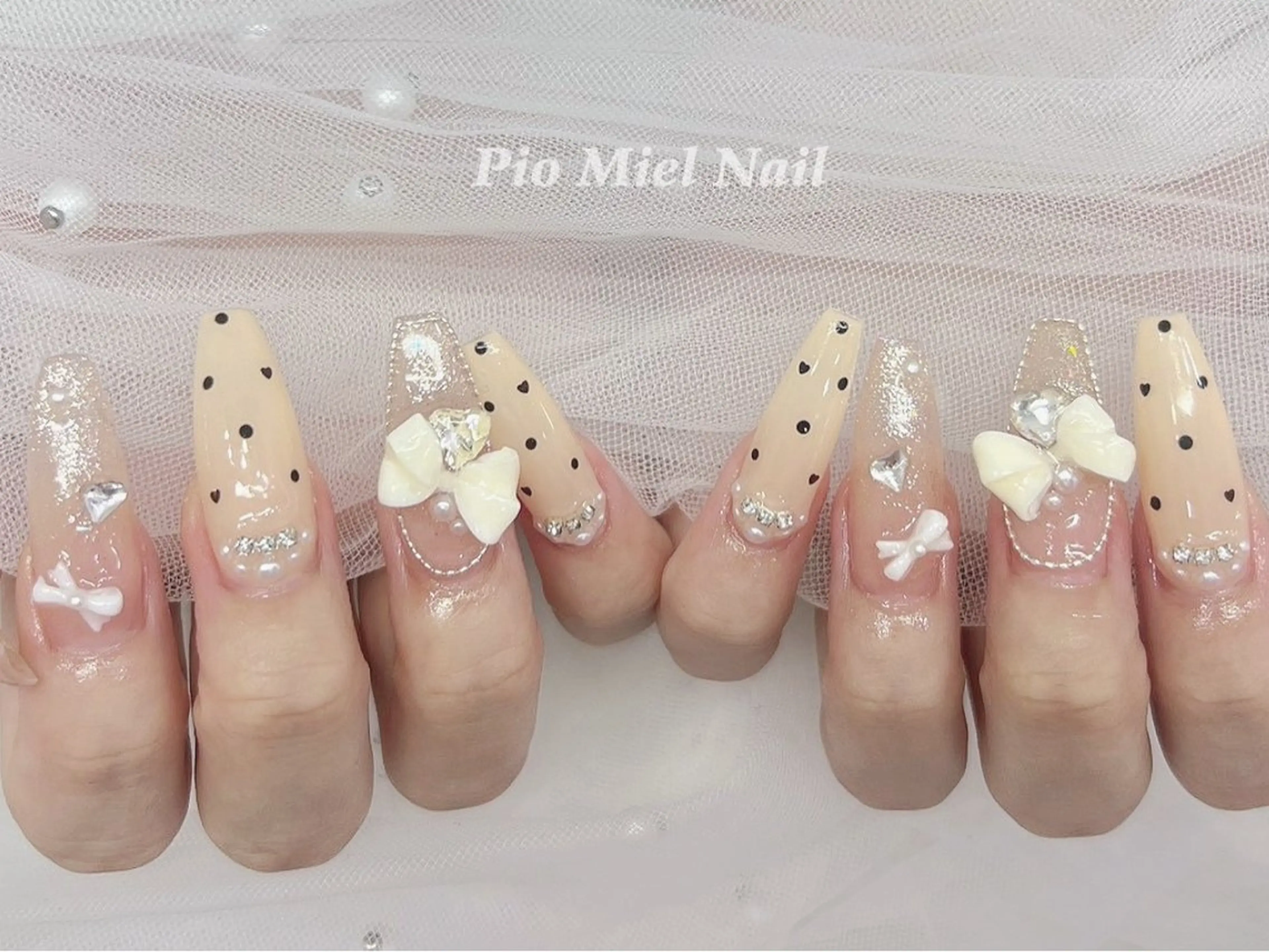 ロング 韓国風ヘア Pio Mielのネイルデザイン