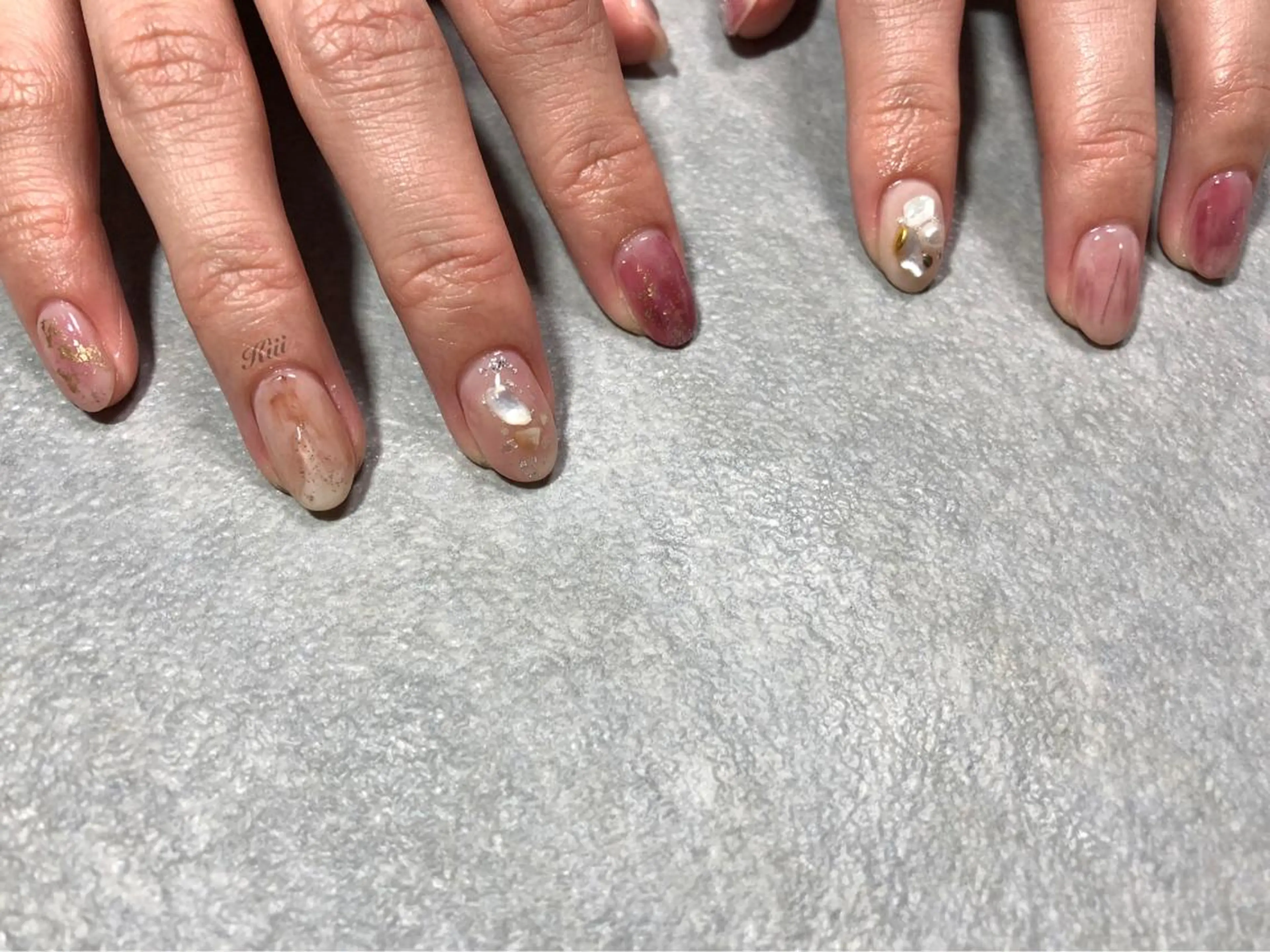 ネイル ハンドネイル フットネイル kiii.__ ✴︎*のネイルデザイン