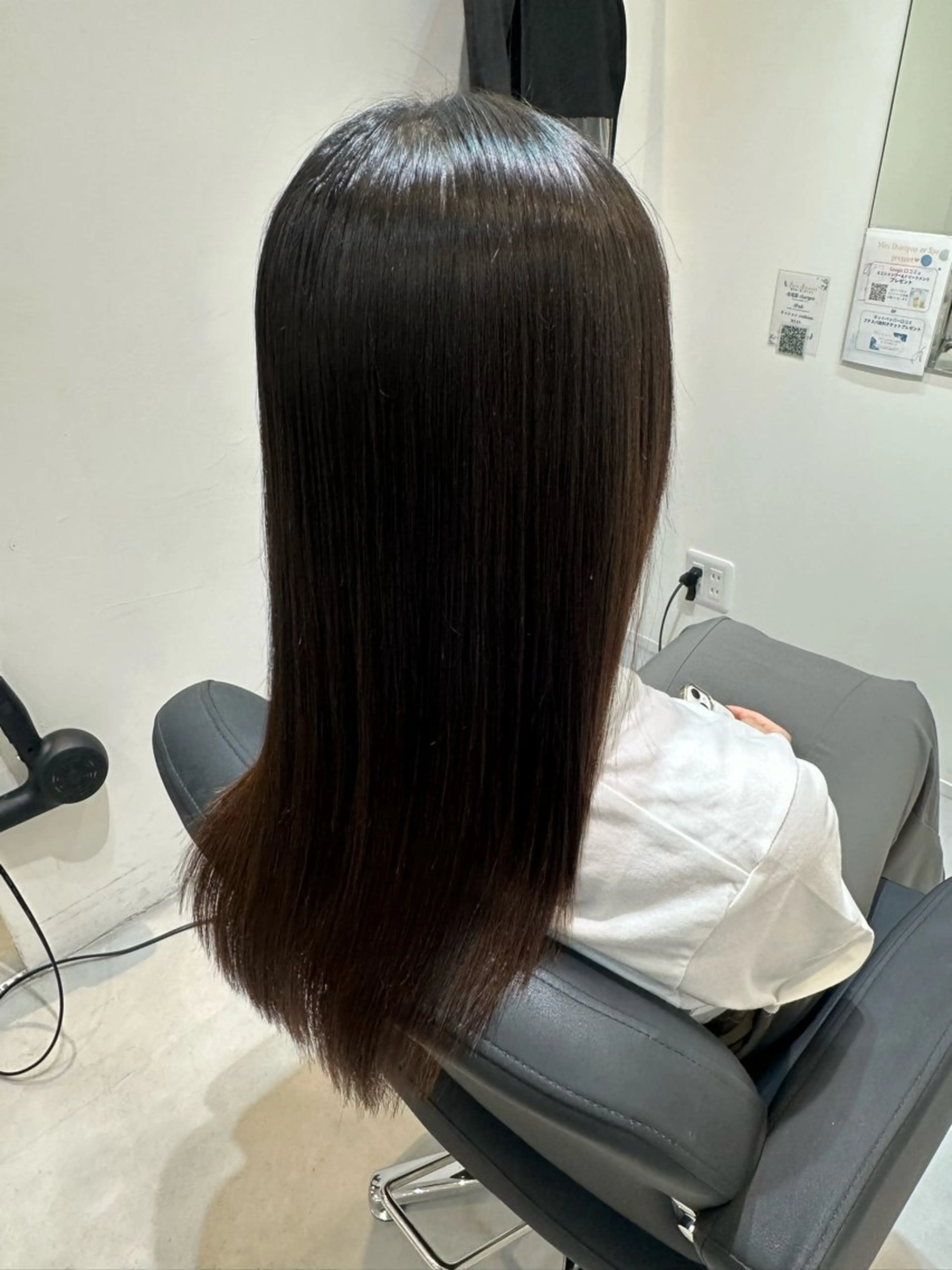 セミロング Emuest心斎橋 SAKIのヘアスタイル