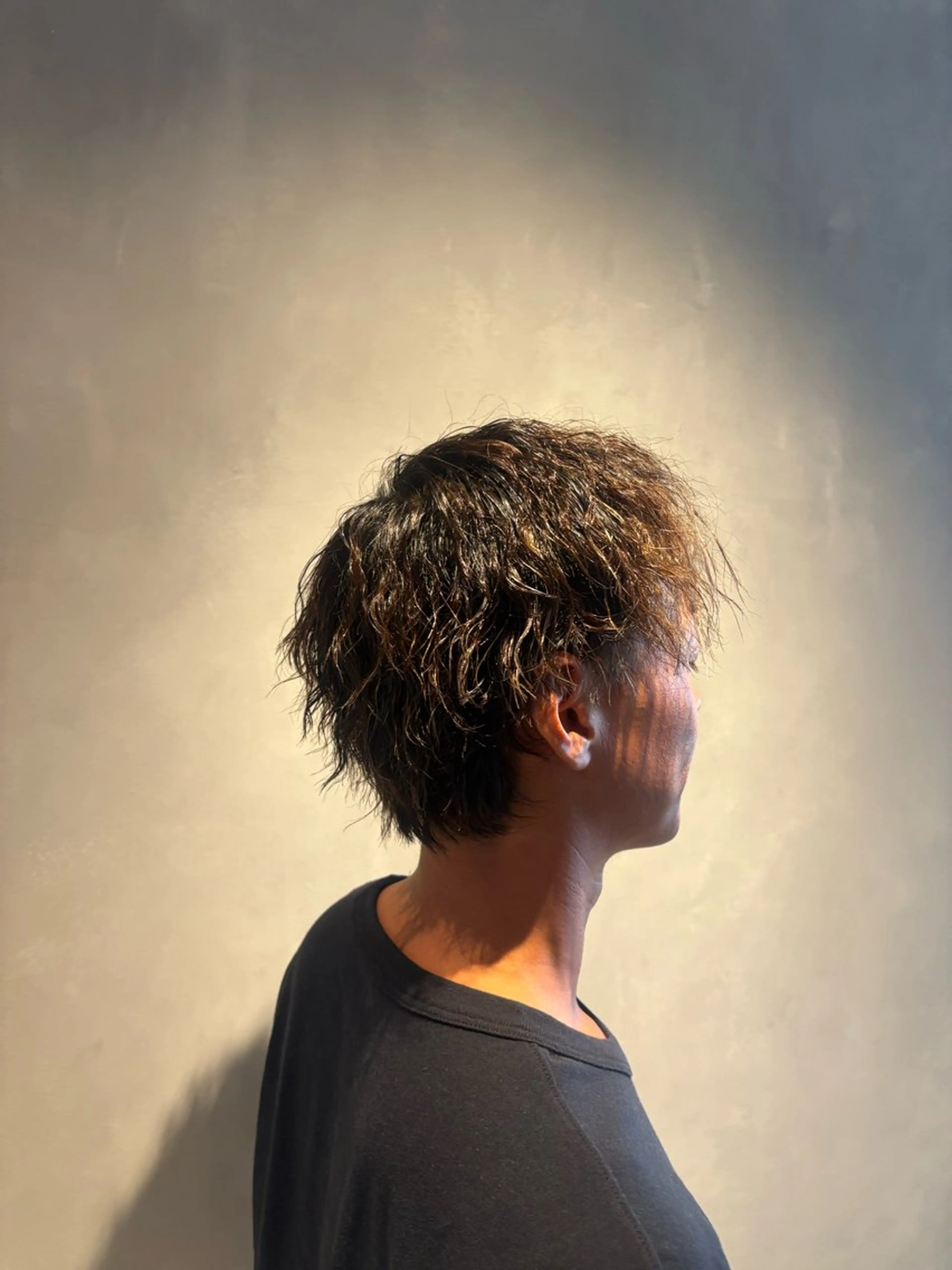 ショート パーマ メンズ メンズパーマ ツイストスパイラルパーマ スパイラルパーマ 10〜30代垢抜けメ ンズ特化/入沢花音の眉毛・アイブロウイメージ