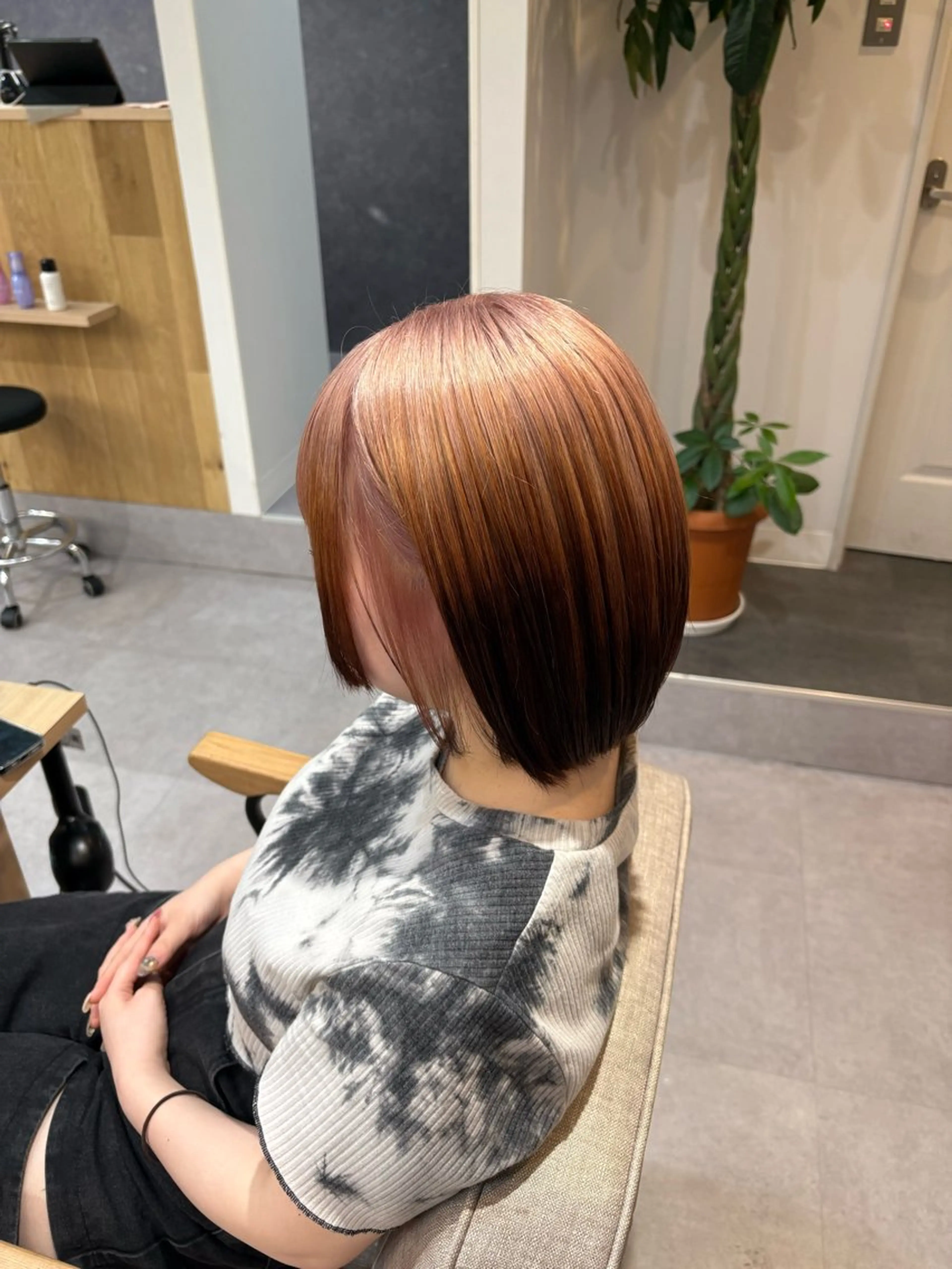 カラー ハイトーンカラー サイトウ ユリコのヘアスタイル