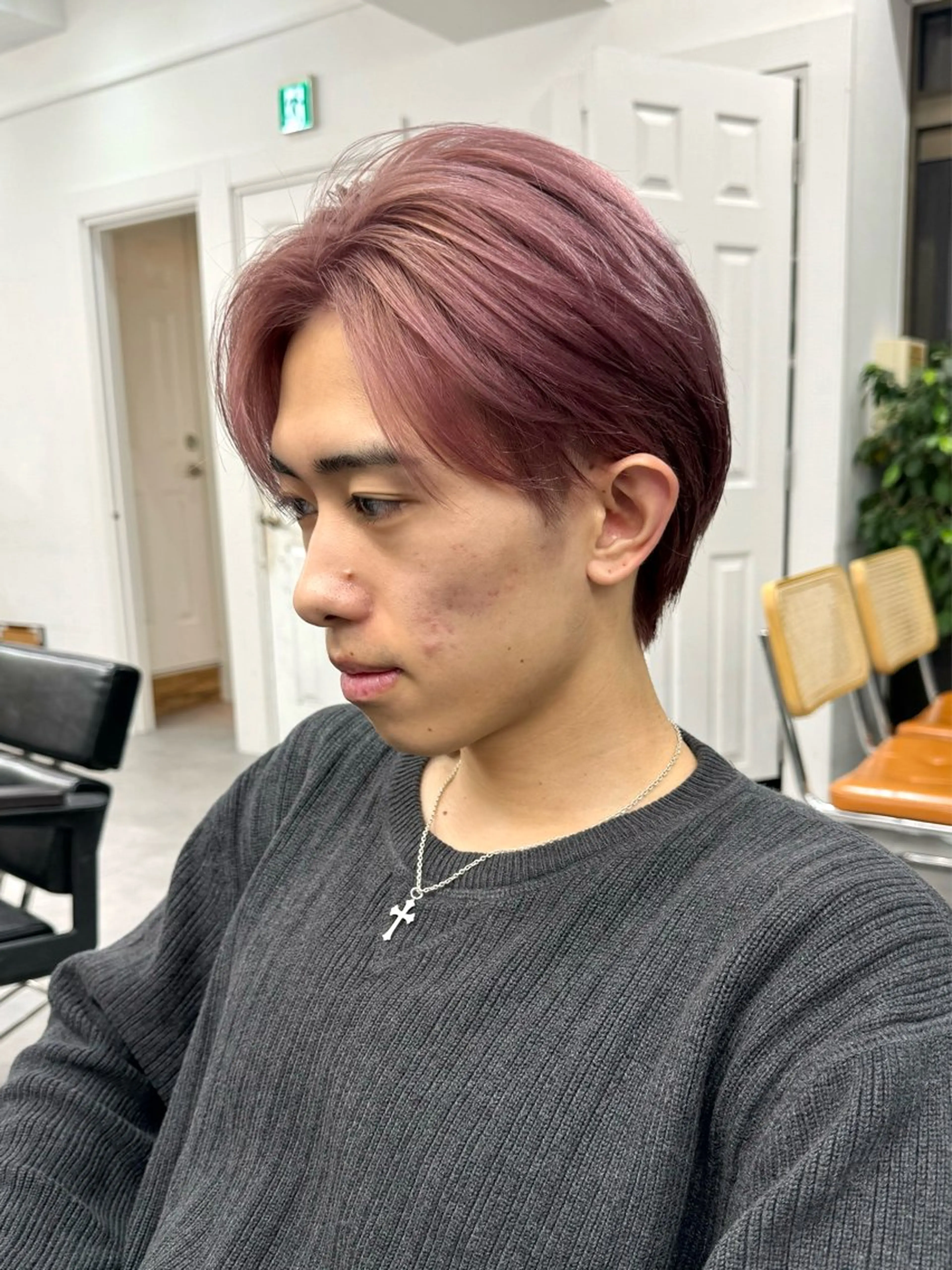 カラー メンズ 透明感カラー ピンクカラー カット ヘアカラー シャドウパーマ/ 波巻パーマYu-Kiのヘアスタイル