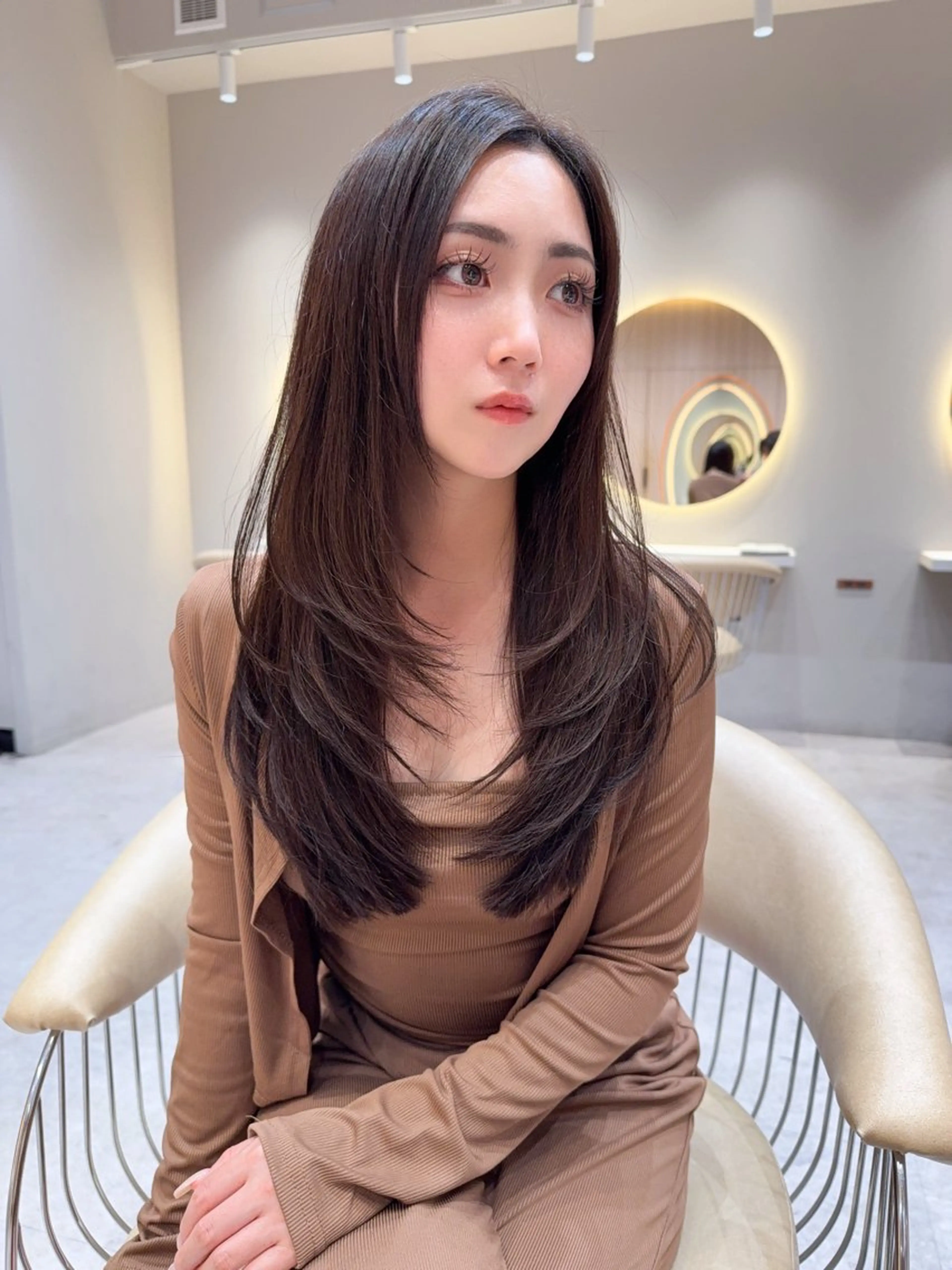 セミロング カラー カット ヘアカラー トリートメント 縮毛矯正✨🫧 レイヤー川村利幸のヘアスタイル