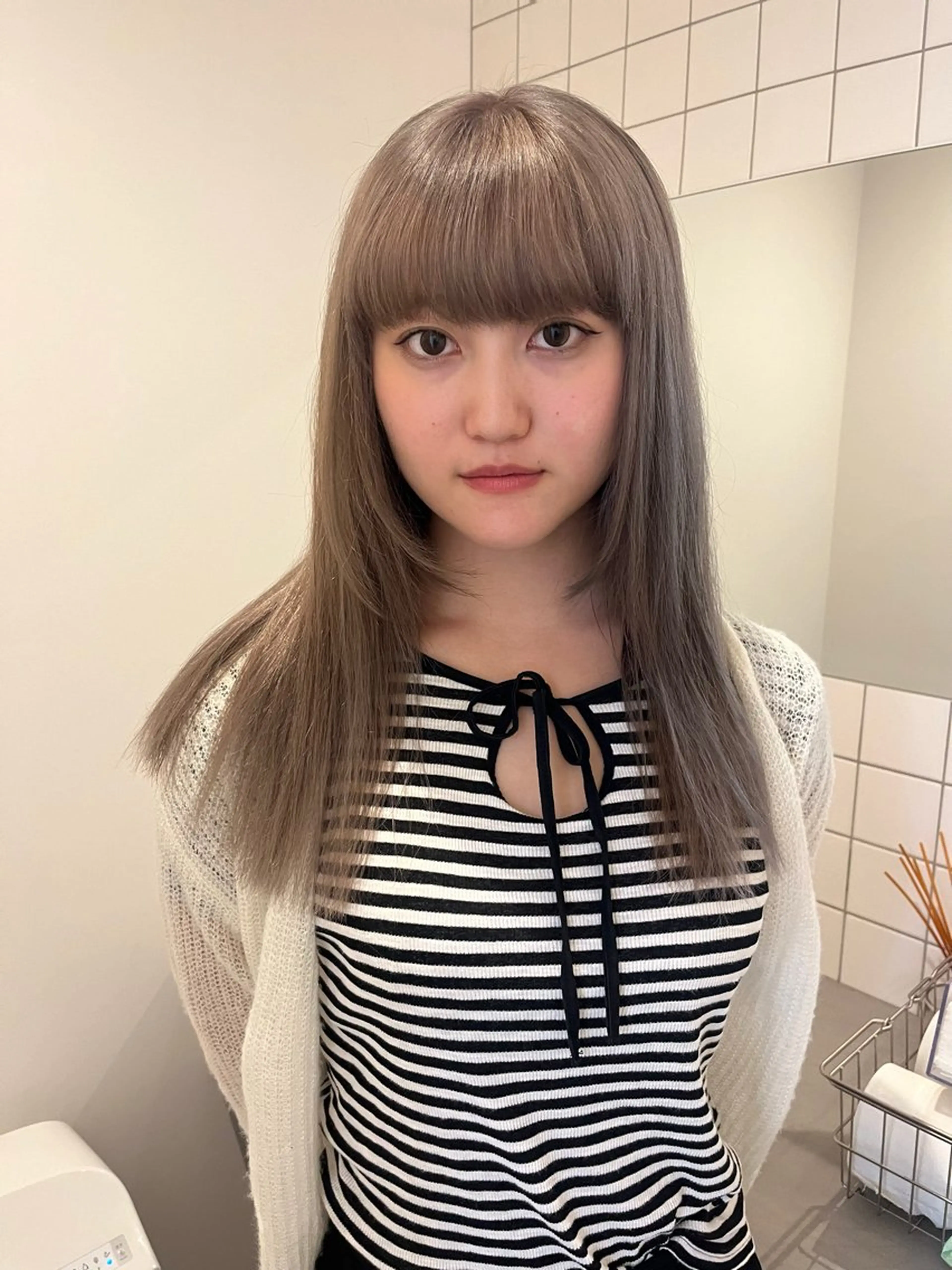 カラー yuka/ロング/ レイヤーカットモデルのヘアスタイル