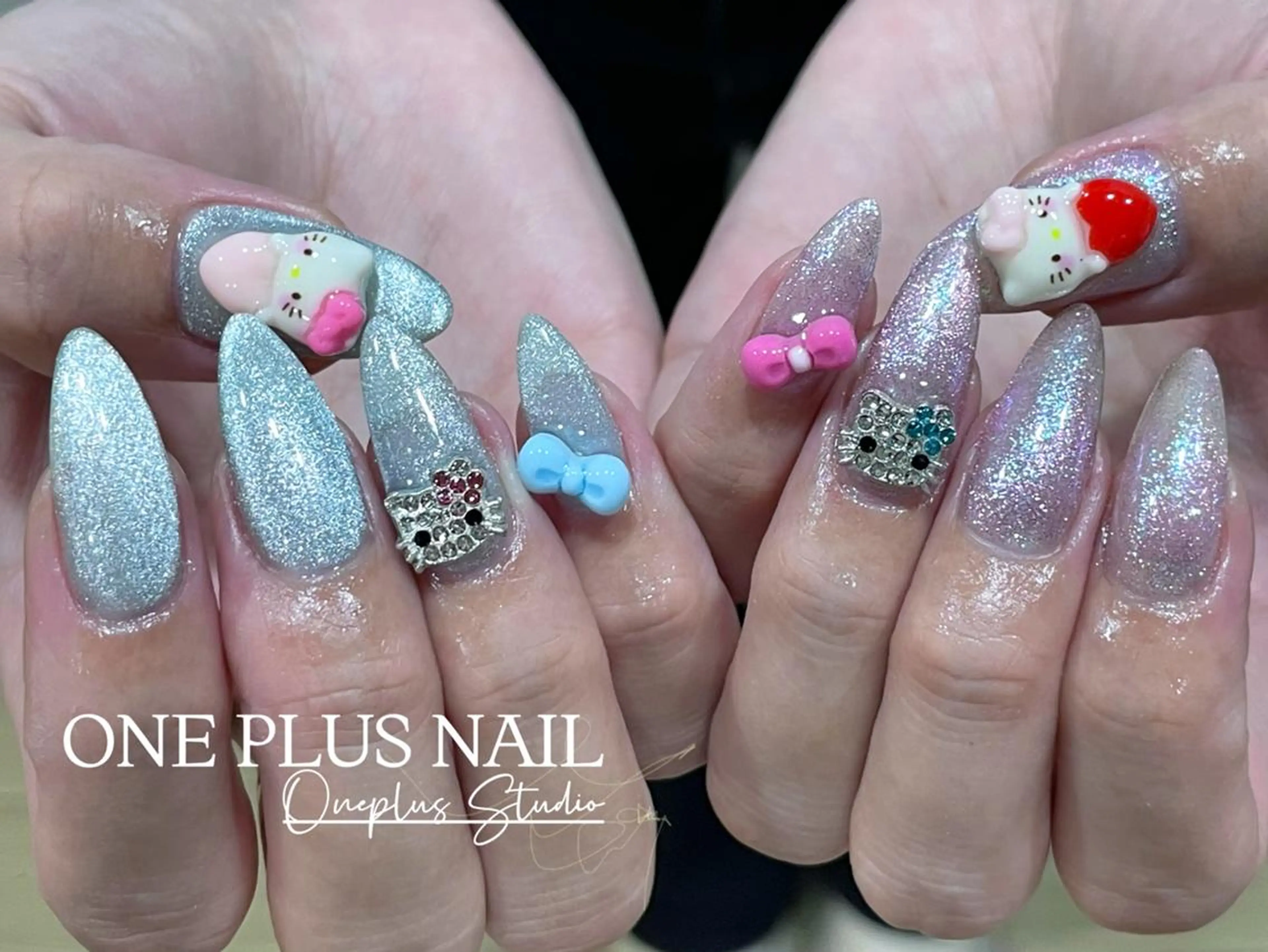 ネイル アートネイル オーロラネイル ガーリー キラキラネイル 韓国ネイル One plus StudioNailのネイルデザイン