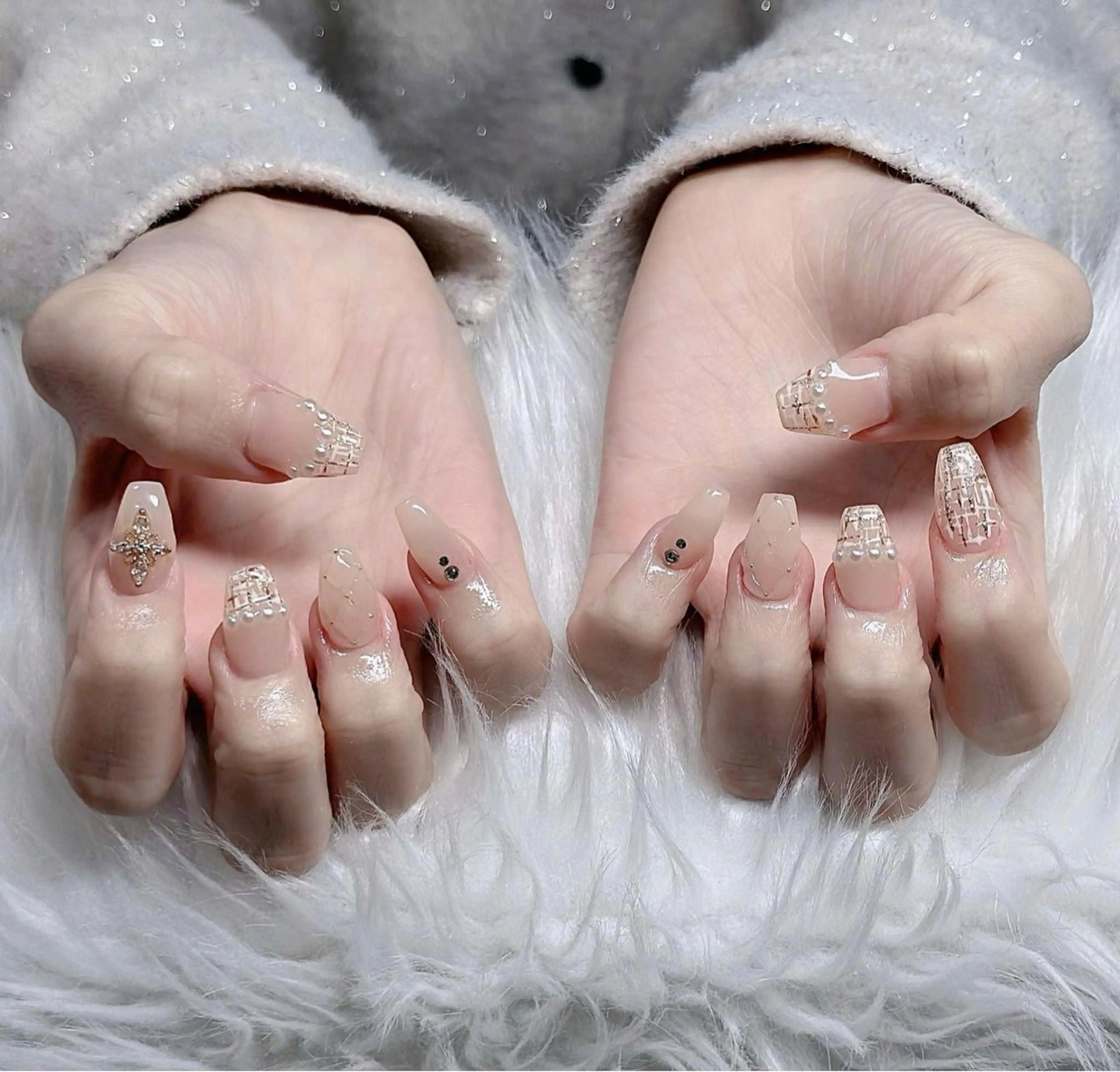 ネイル オーロラネイル フレンチネイル ジェルネイル ハロウィン 韓国ネイル ハンドネイル H.baby Nail Salonのネイルデザイン