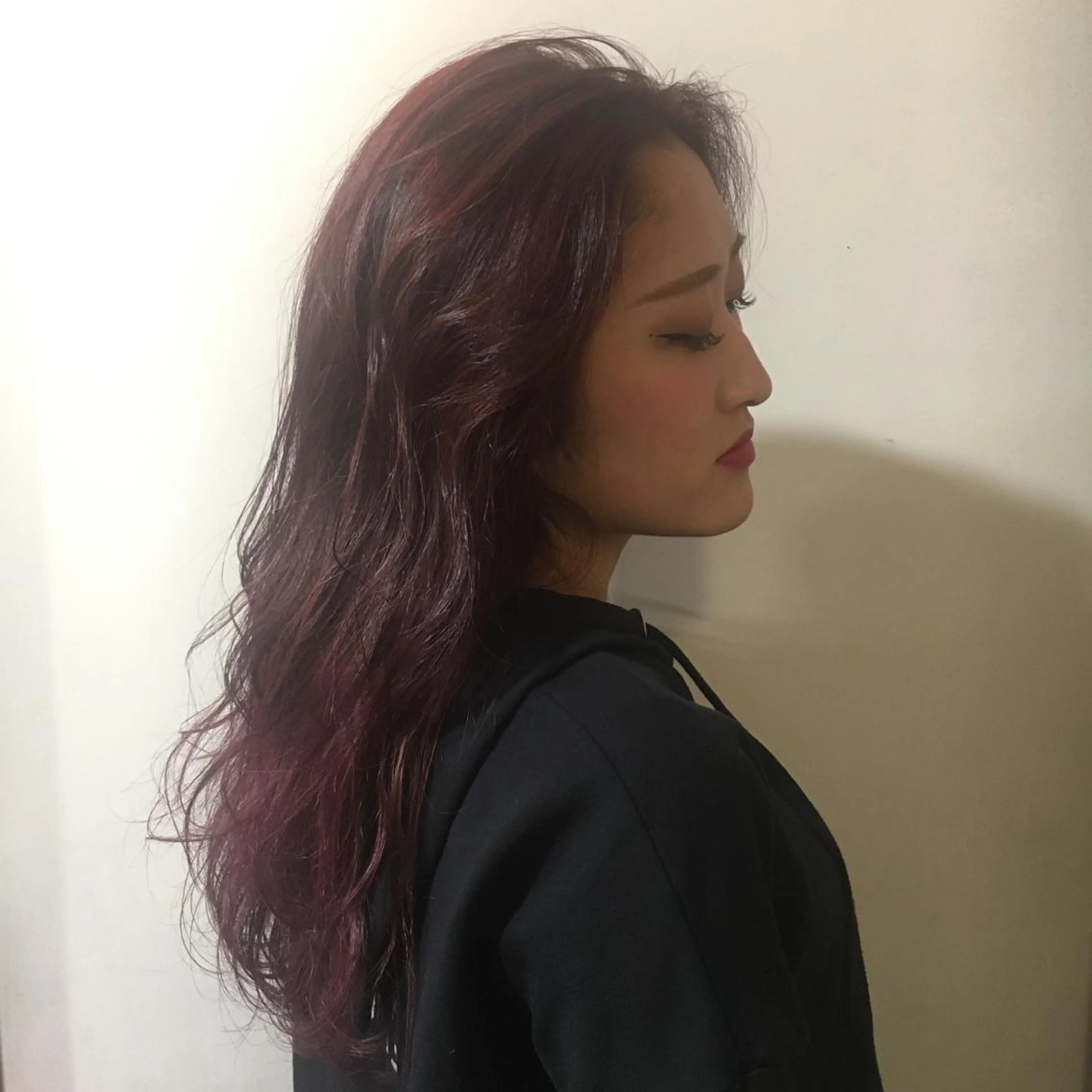 セミロング カラー ボルドーカラー カット ヘアカラー KAIBORI ASUKAのヘアスタイル