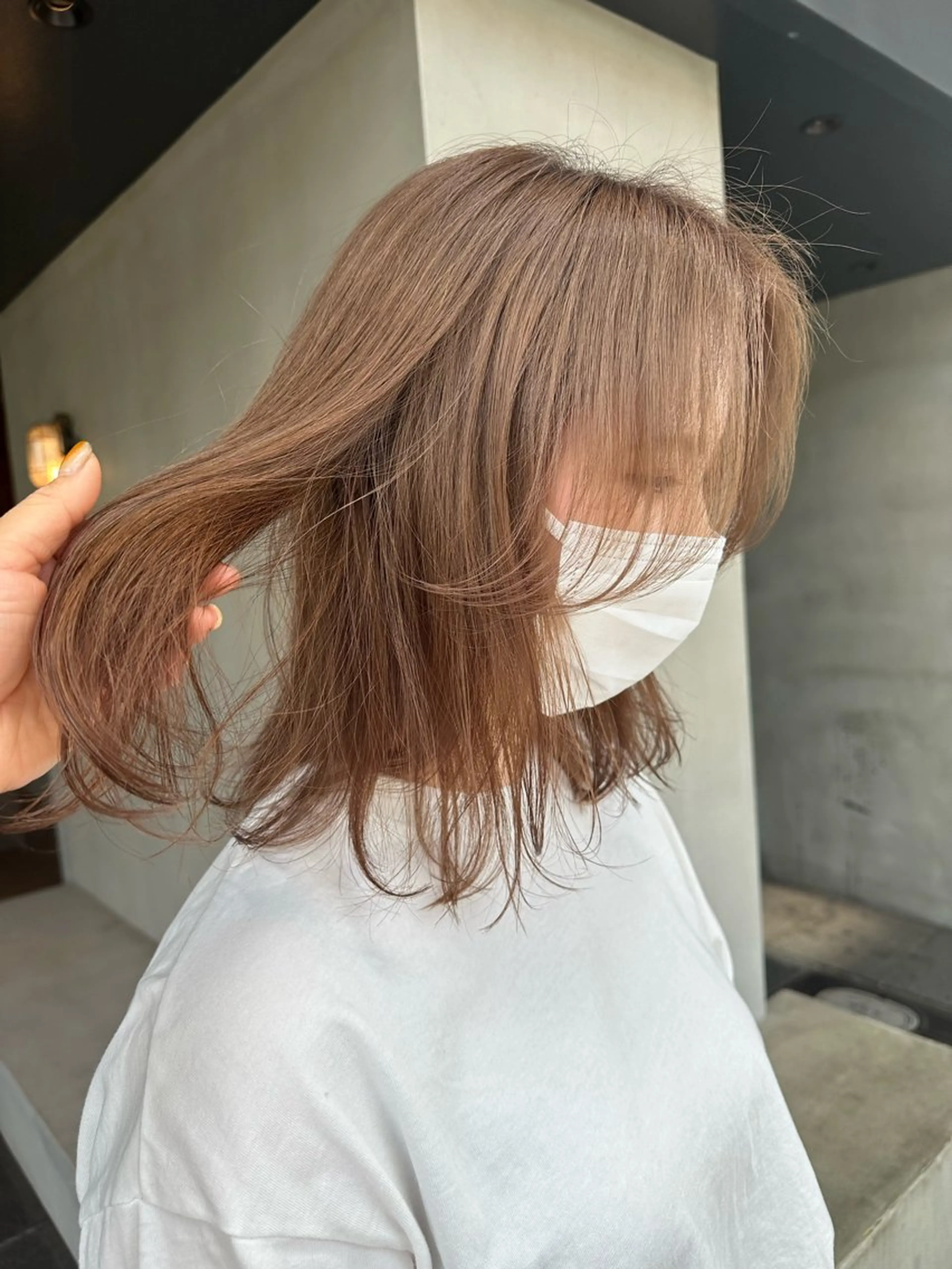 ミディアム カラー ベージュカラー ブリーチ ミルクティーベージュ カット ヘアカラー ピンクカラー/ mana🎀のヘアスタイル