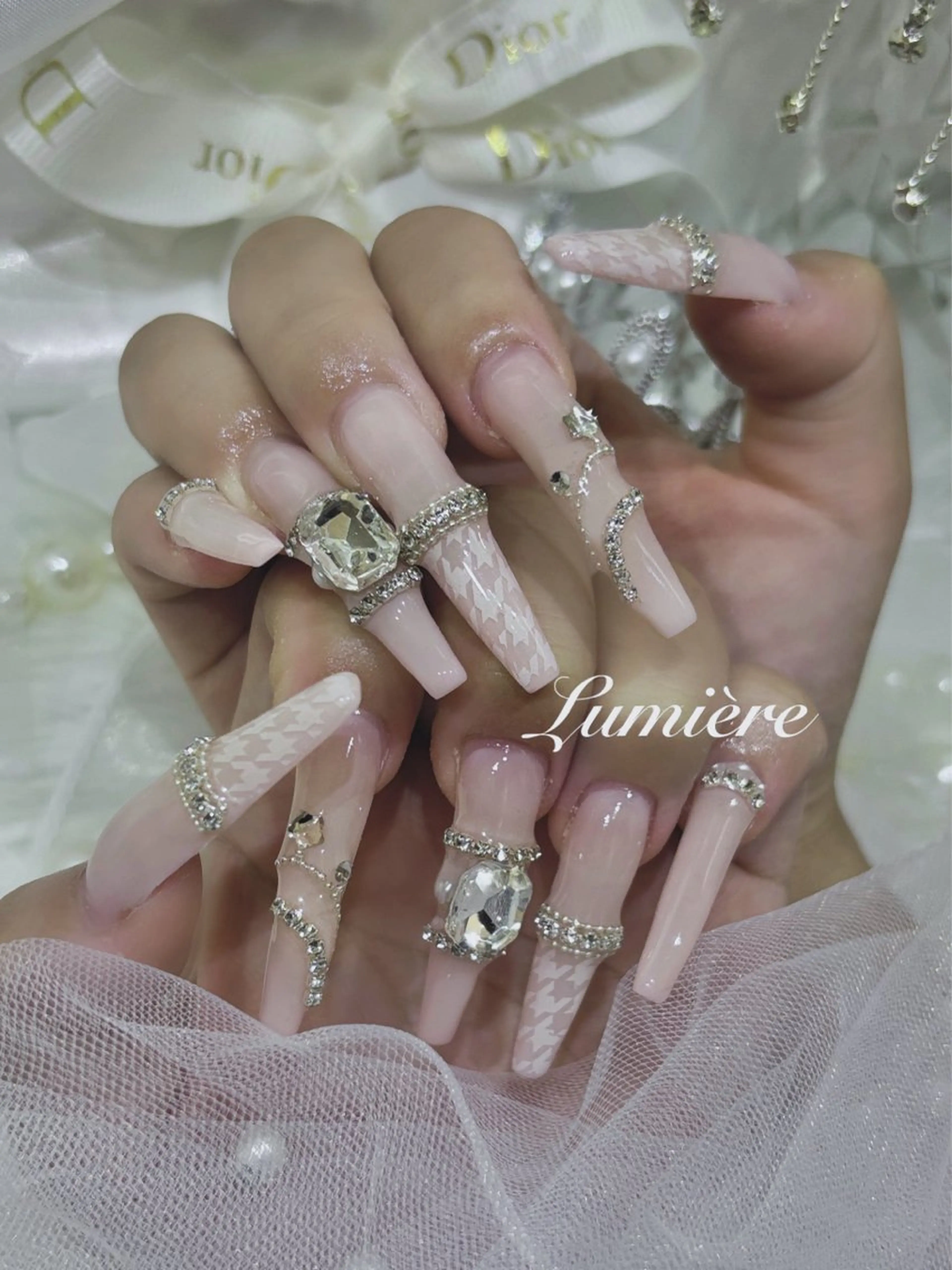 ネイル ロングネイル スーパーロングネイル ハンドネイル Lumière/ ロング/ワンホンのネイルデザイン