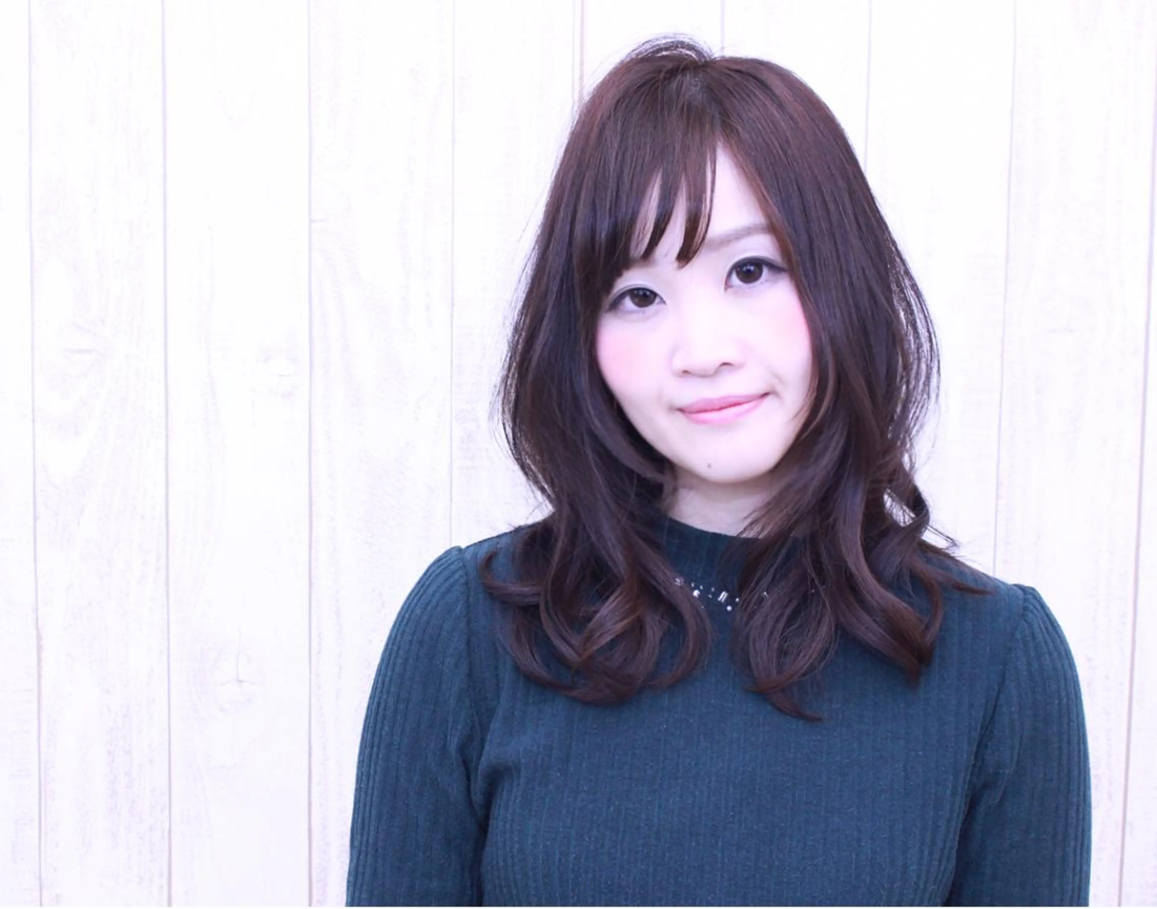 セミロング 伊藤 裕貴のヘアスタイル