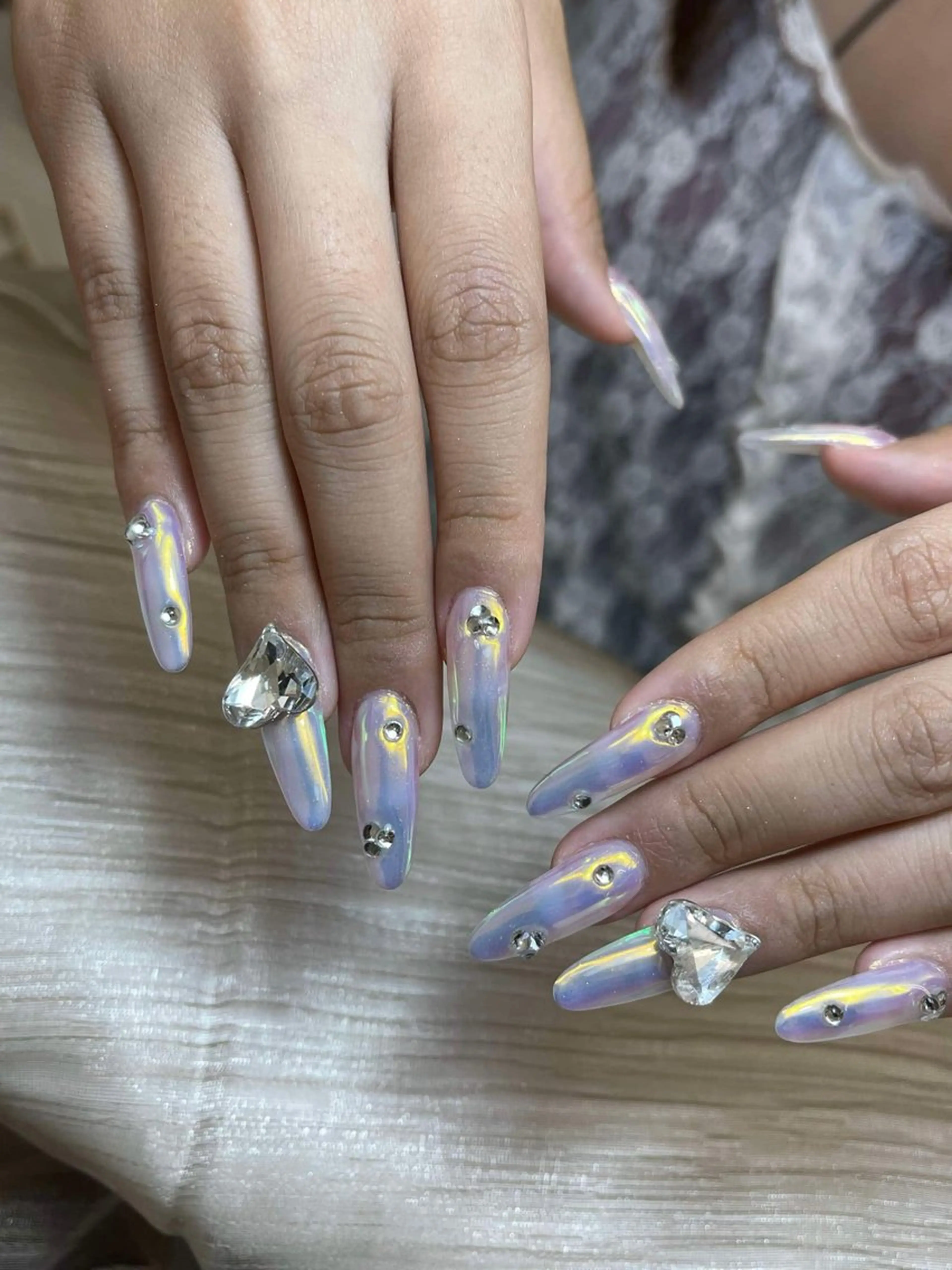 ネイル アートネイル オーロラネイル チークネイル 長さ出し フットネイル Anh 歌舞伎町のネイルデザイン