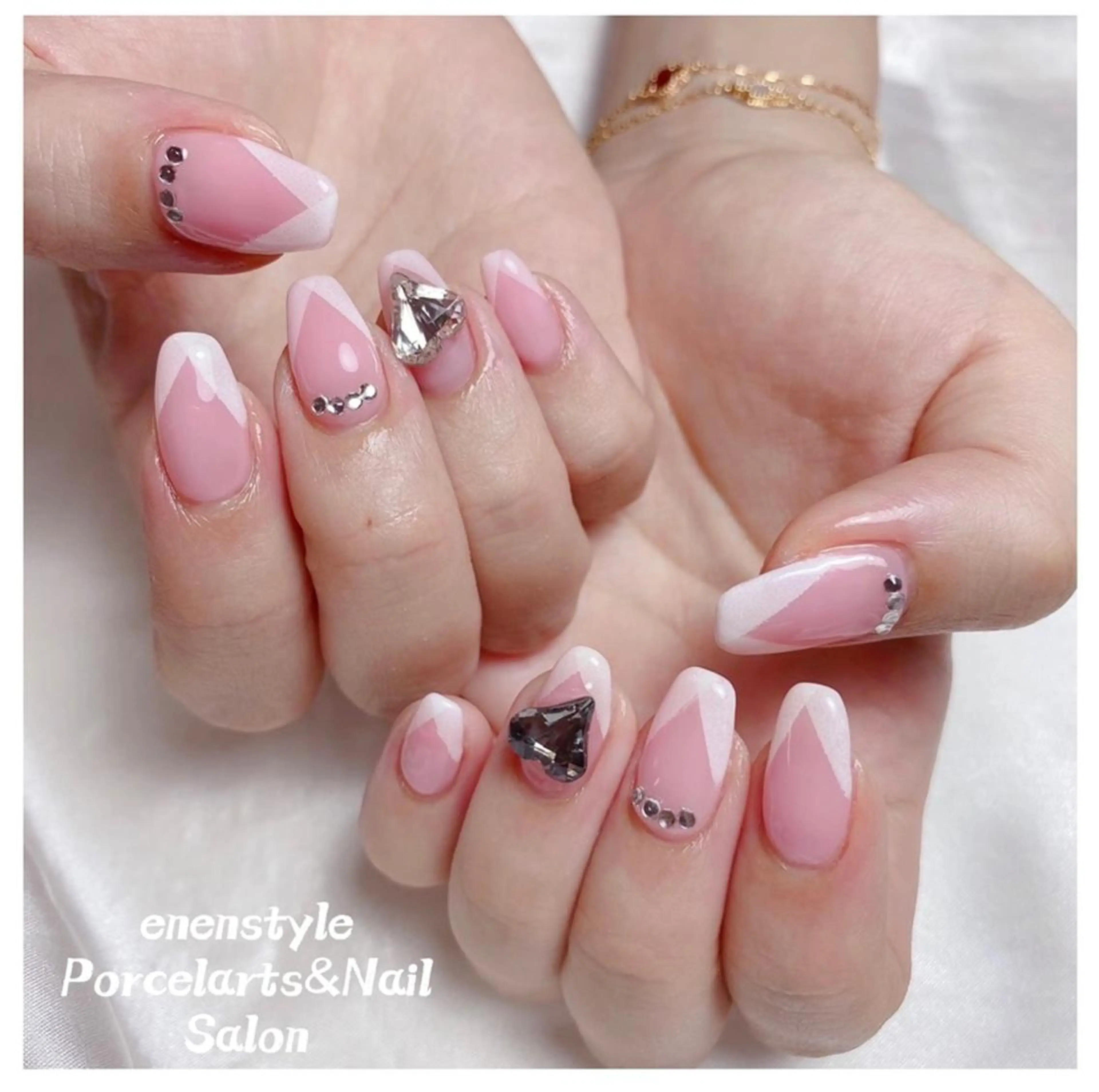 ミディアム ネイル ハンドネイル 👑enen style👑のネイルデザイン
