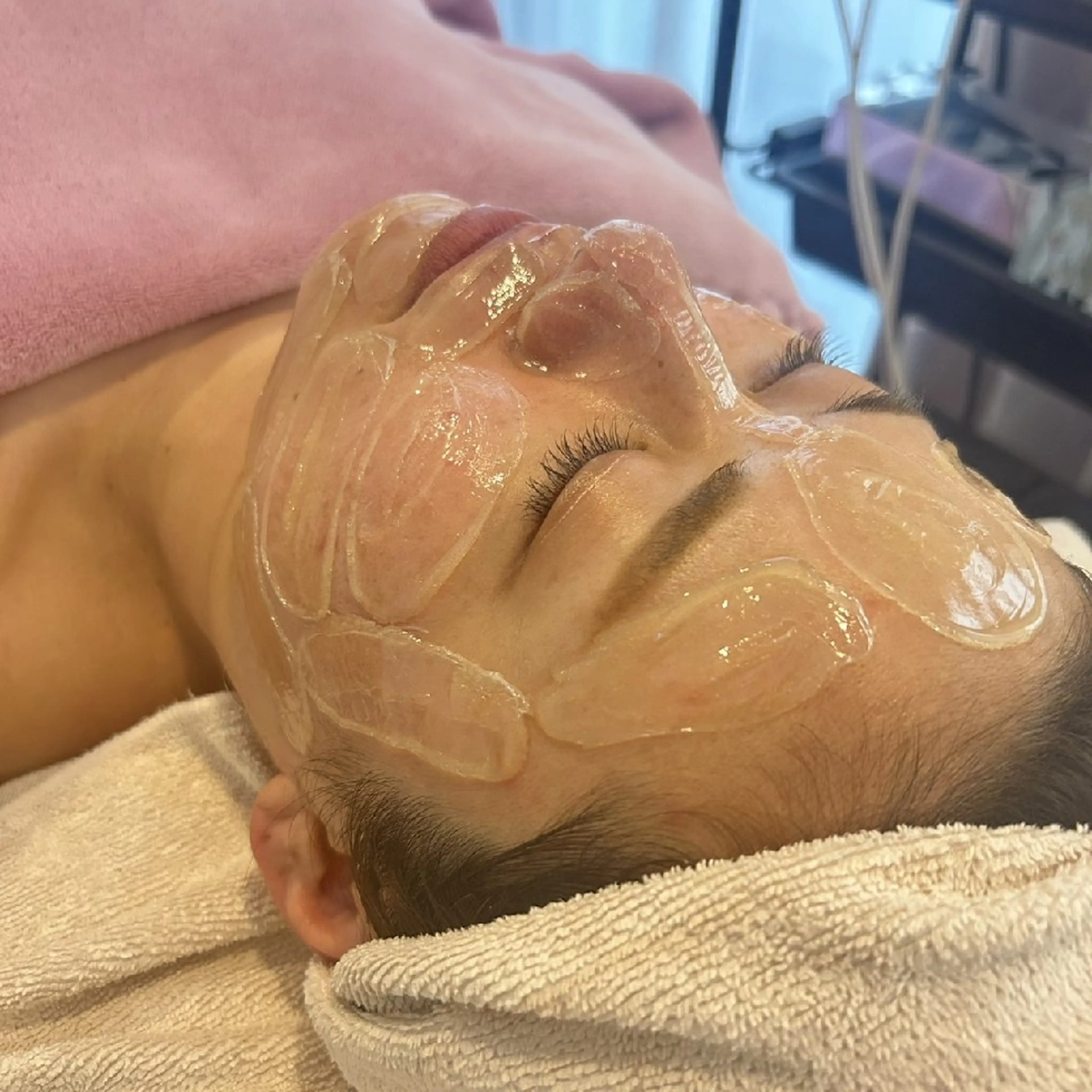 Dearly【ディアリー】所属・【Dearly】 金城智美のマツエク・マツパデザイン