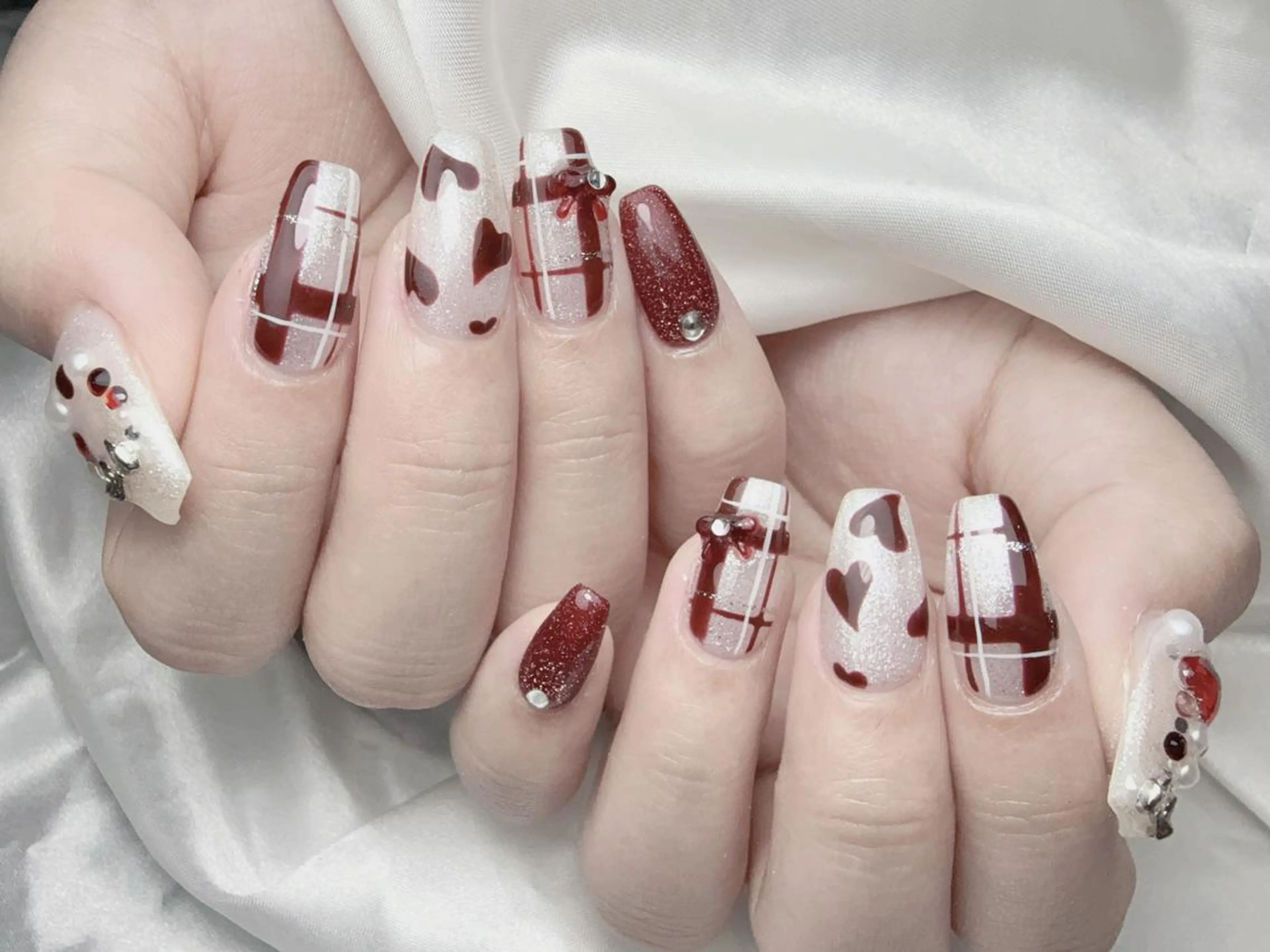 ネイル オーロラネイル チークネイル 長さ出し フラッシュネイル フレンチネイル ハンドネイル ハンドケア 💅Nail Boutiqueのネイルデザイン