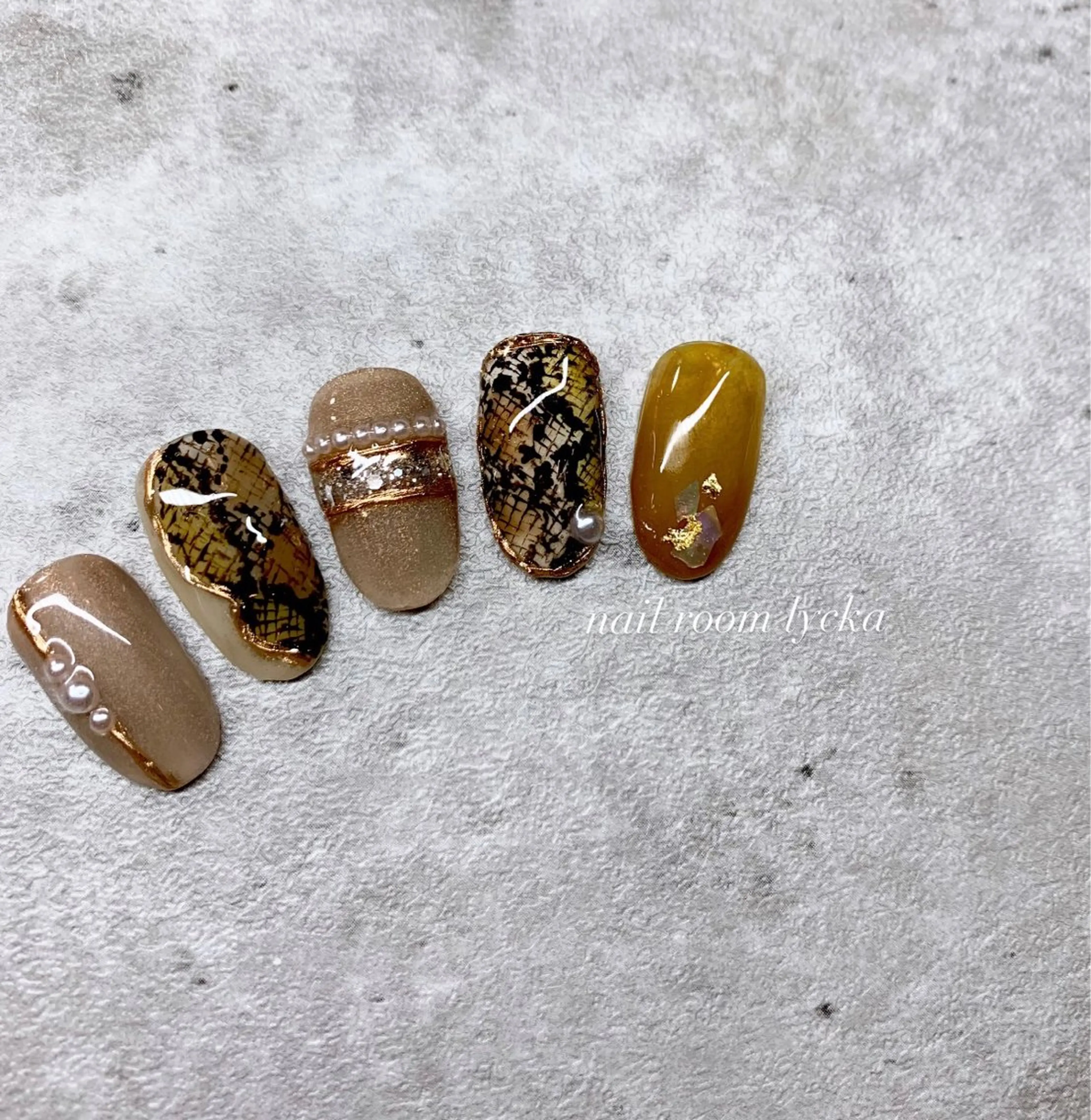 ネイル ﾈｲﾙﾙｰﾑﾘｯｶ 𝐦𝐚𝐲𝐮のネイルデザイン