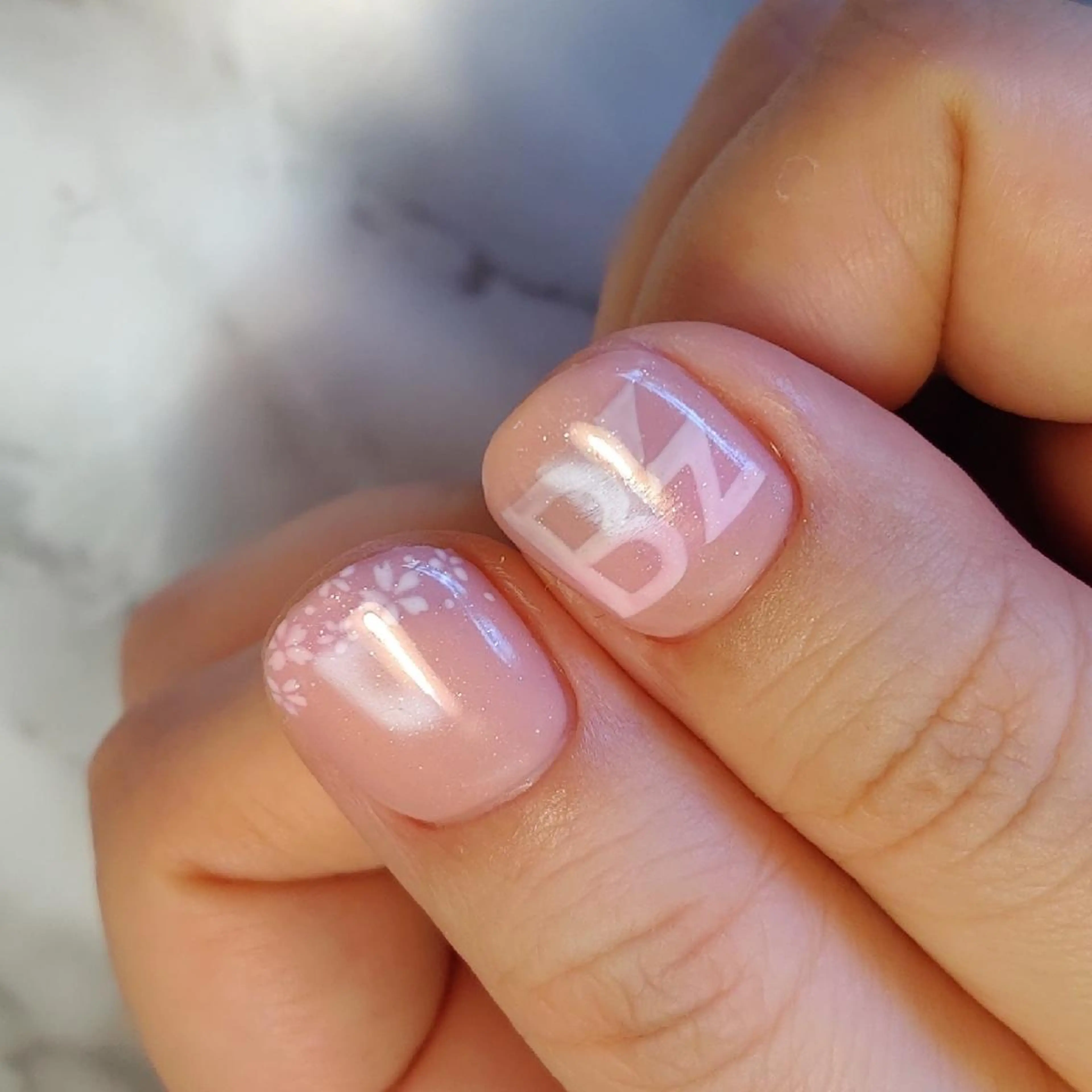 ネイル ジェヌインネイル 河内のネイルデザイン