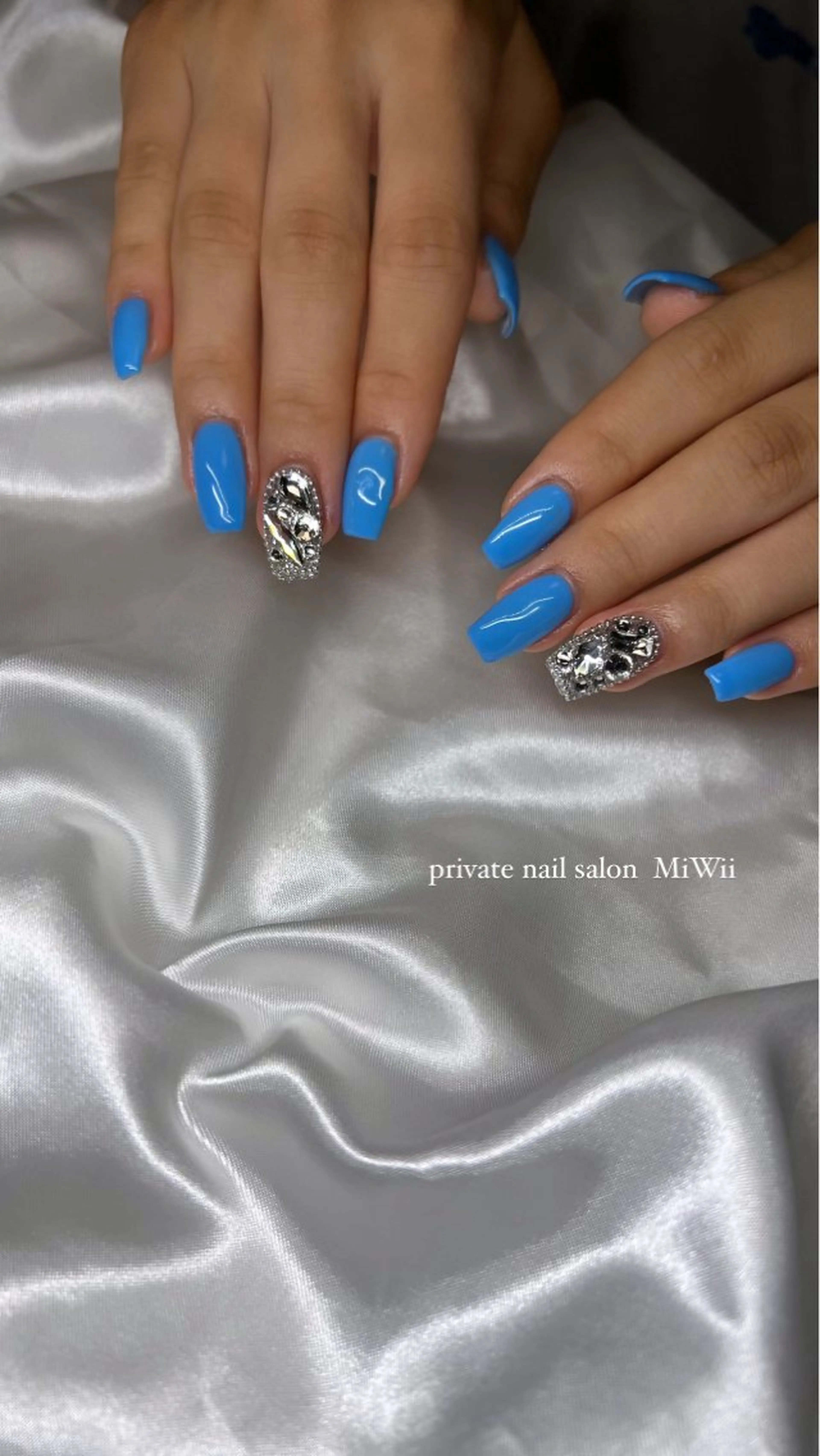 ネイル ワンカラーネイル 𝐧𝐚𝐢𝐥 𝐌𝐢𝐖𝐢𝐢のネイルデザイン
