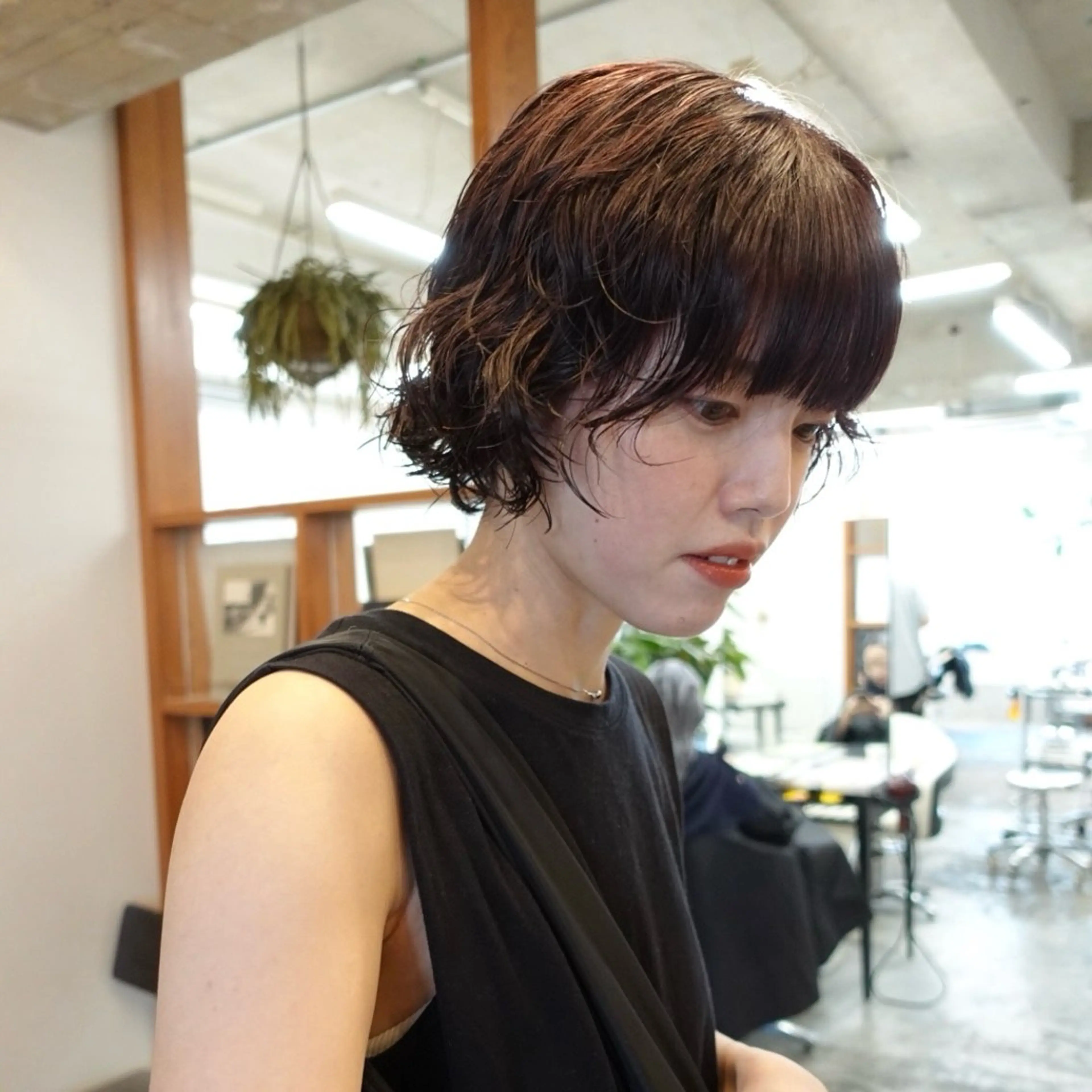 ショート カラー パーマ レイヤーカット カット ヘアカラー パーマ 🌐サトウ リョウ🌐のヘアスタイル