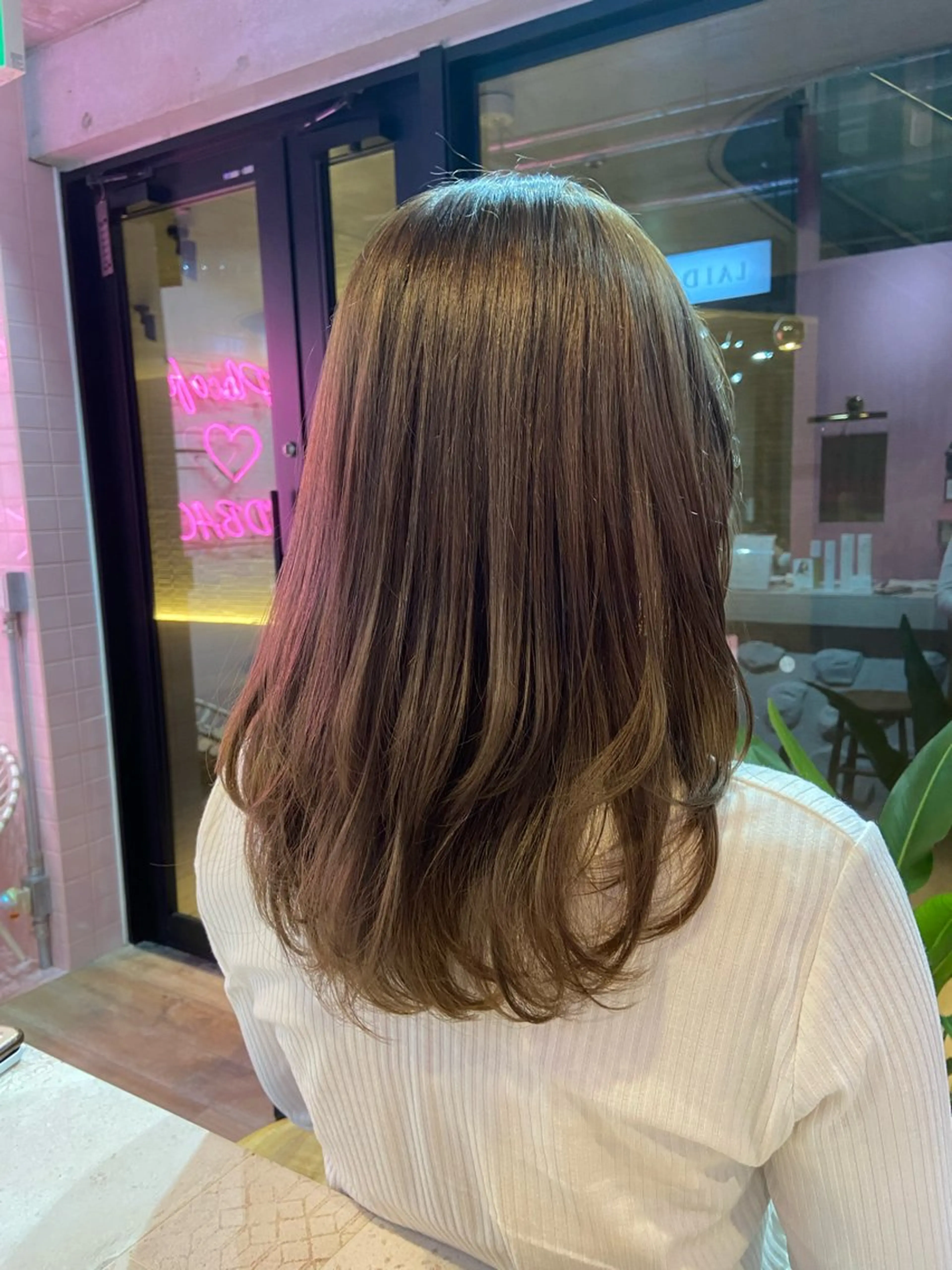 ミディアム カラー 艶感透明感カラー🤍 hinaのヘアスタイル