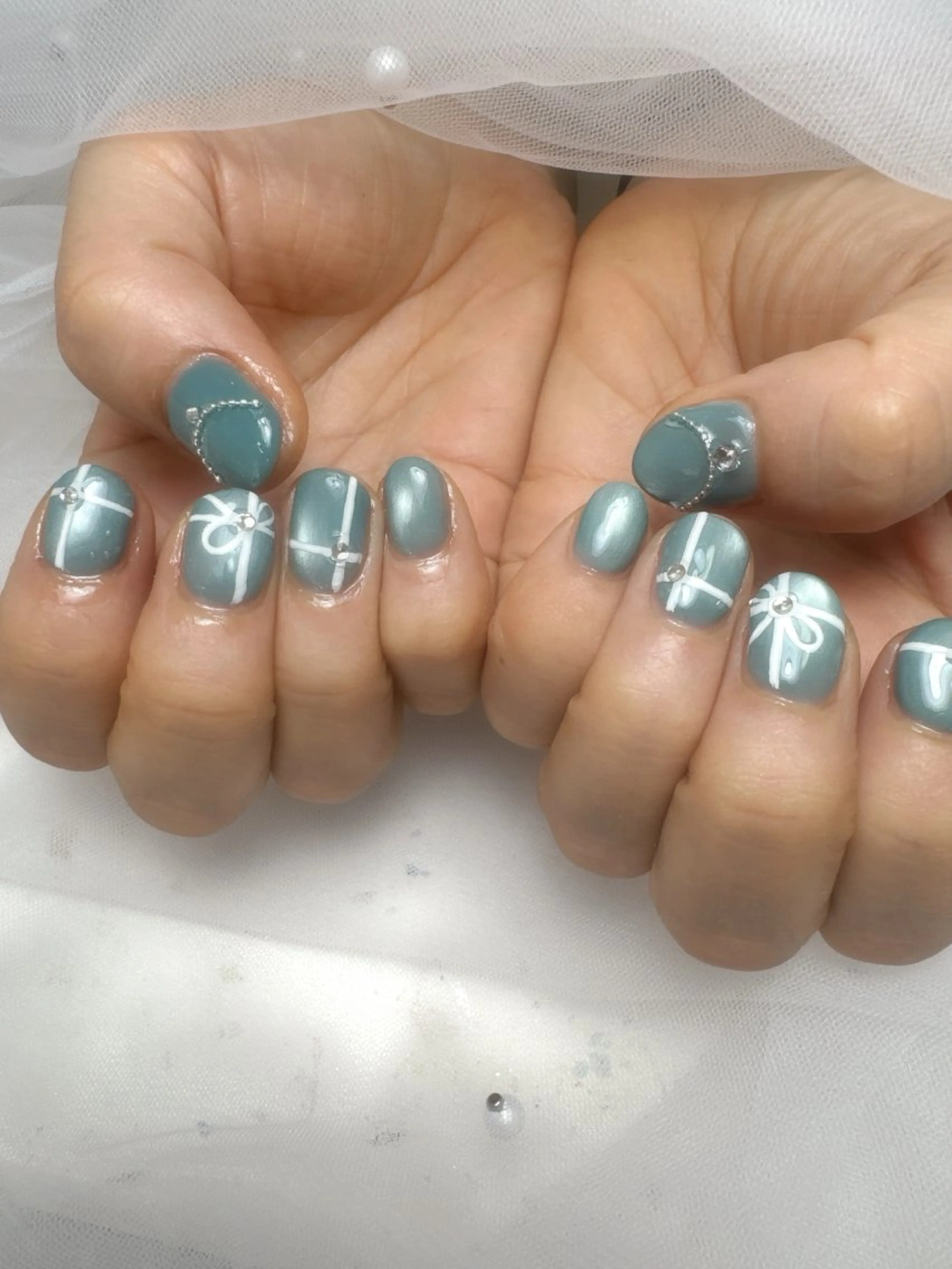 ネイル キラキラネイル 韓国ネイル 持ち込み ワンホンネイル ハンドネイル Queeens nailのネイルデザイン