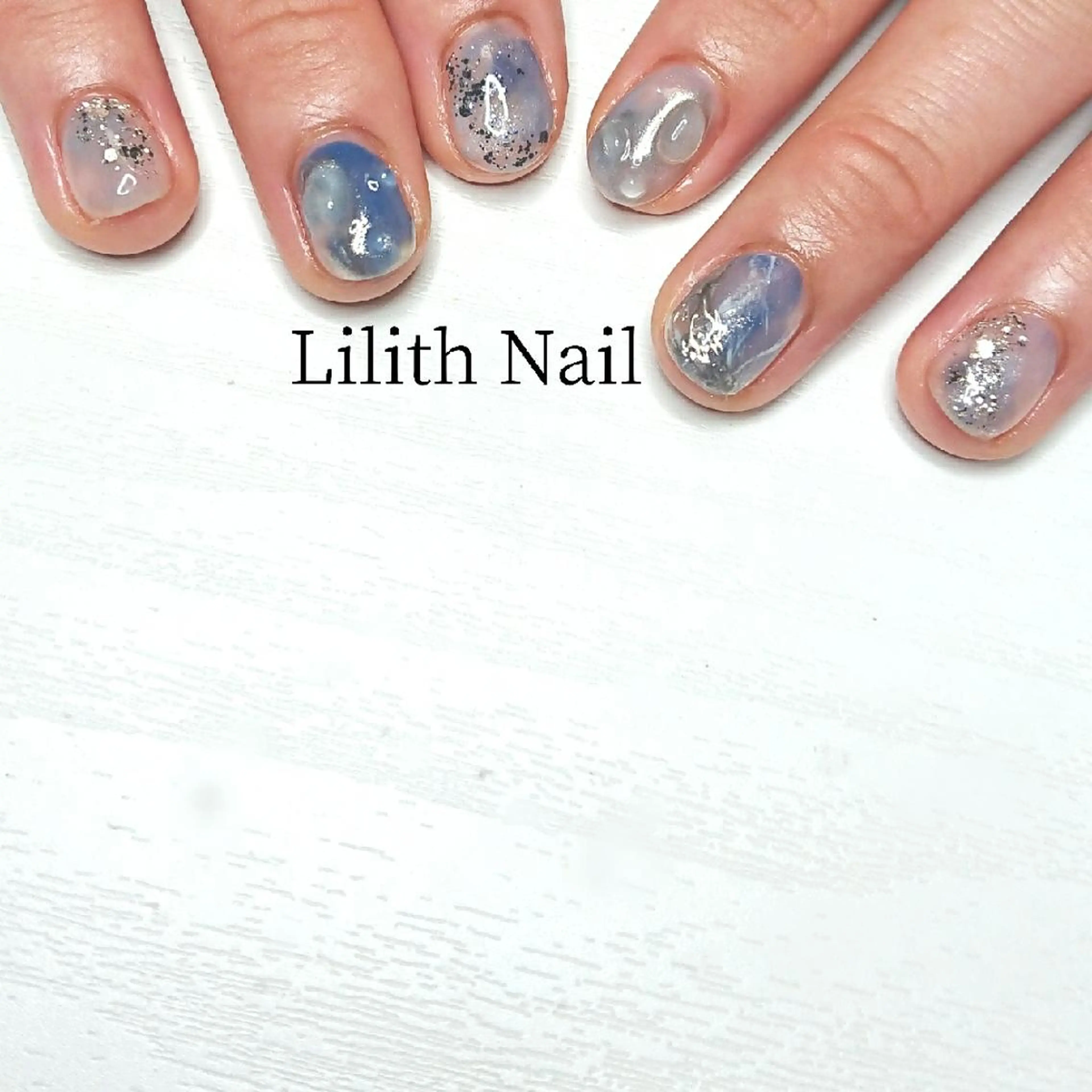 ネイル ブルー ニュアンスネイル ハンドネイル Lilith Nailのネイルデザイン