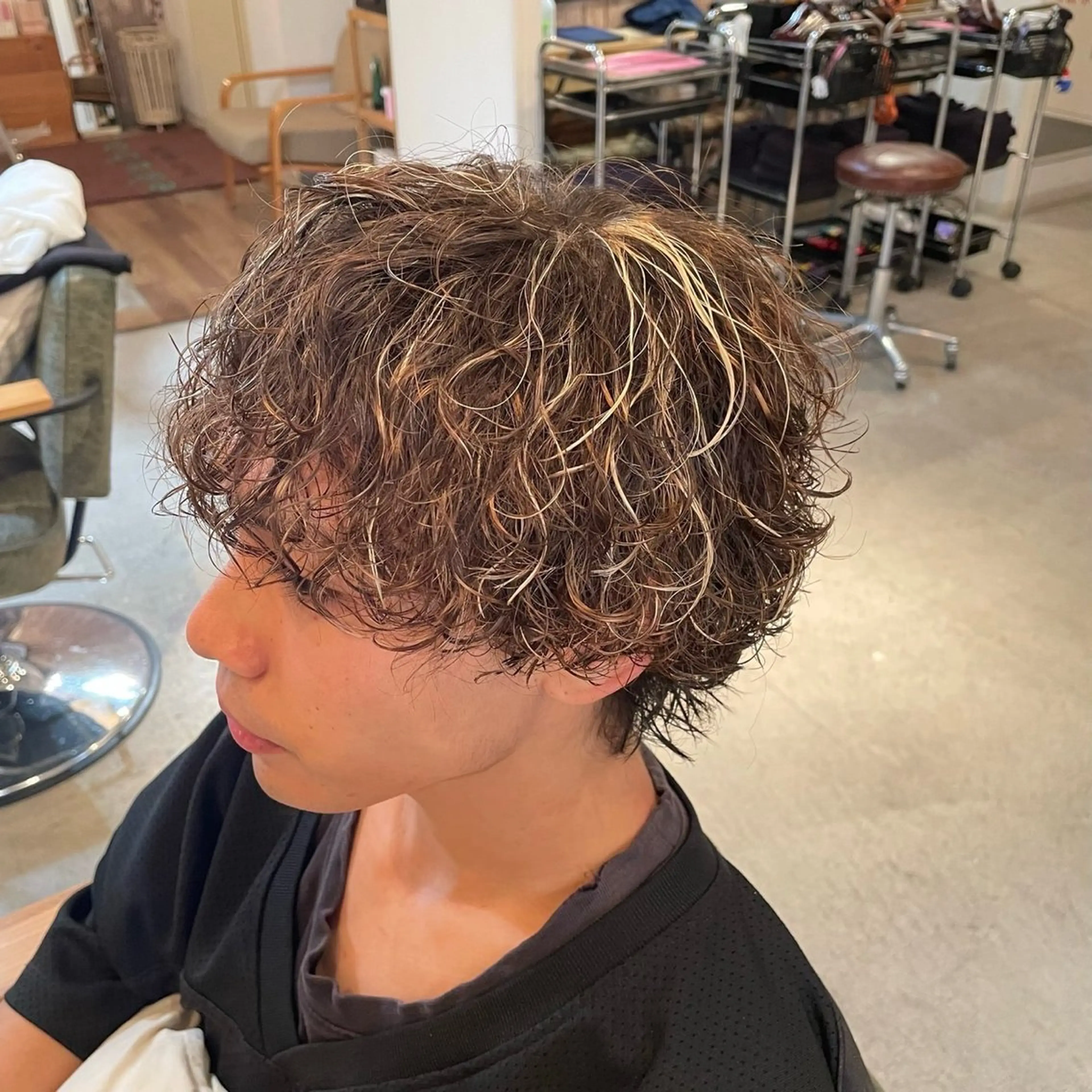 ミディアム カラー パーマ メンズ カット ヘアカラー パーマ 🔷メンズ推し🔷 遠藤暖大のヘアスタイル