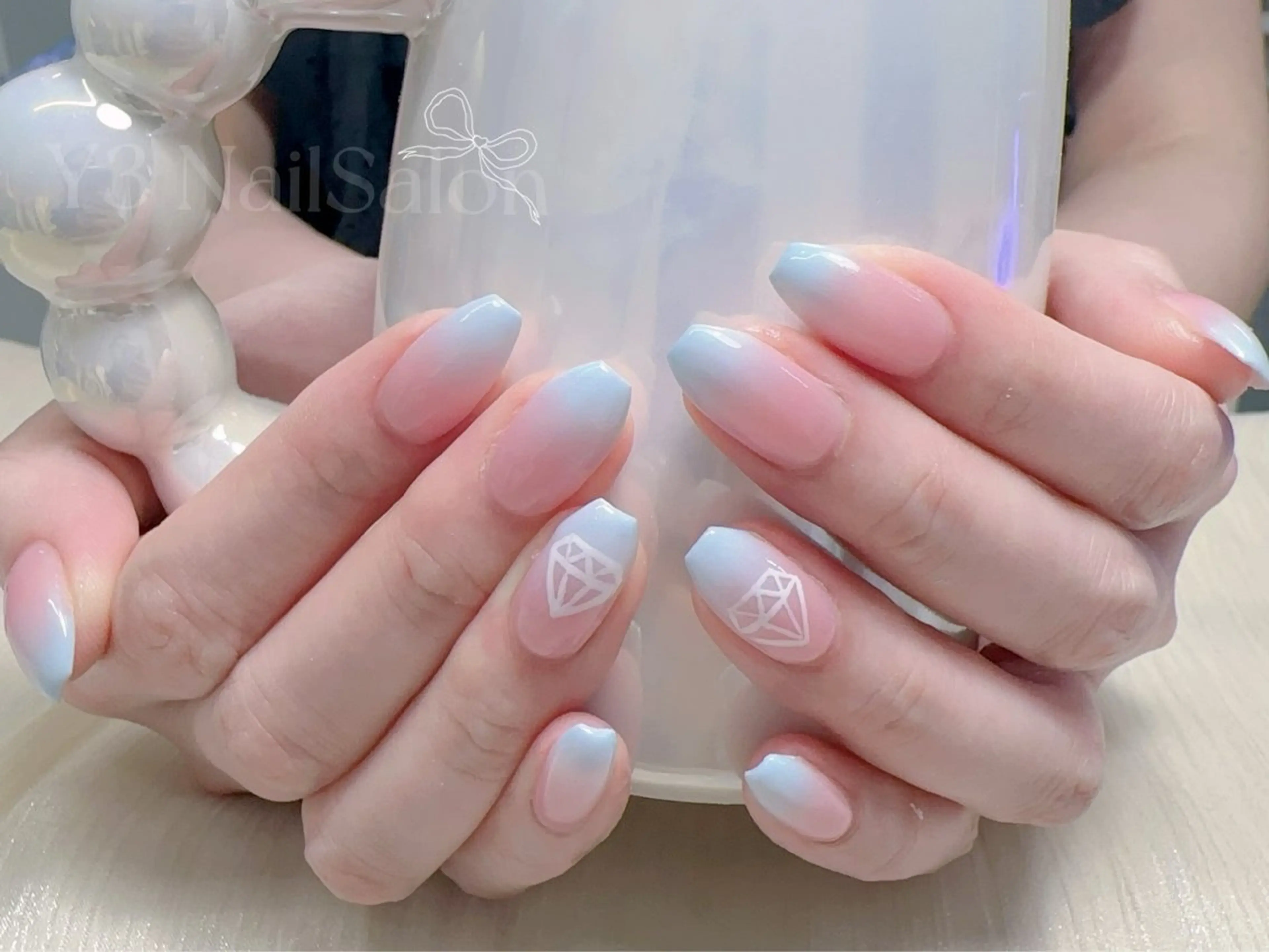 ネイル グラデーション 水色 ピンク ハンドネイル Y3 NailSalonのネイルデザイン
