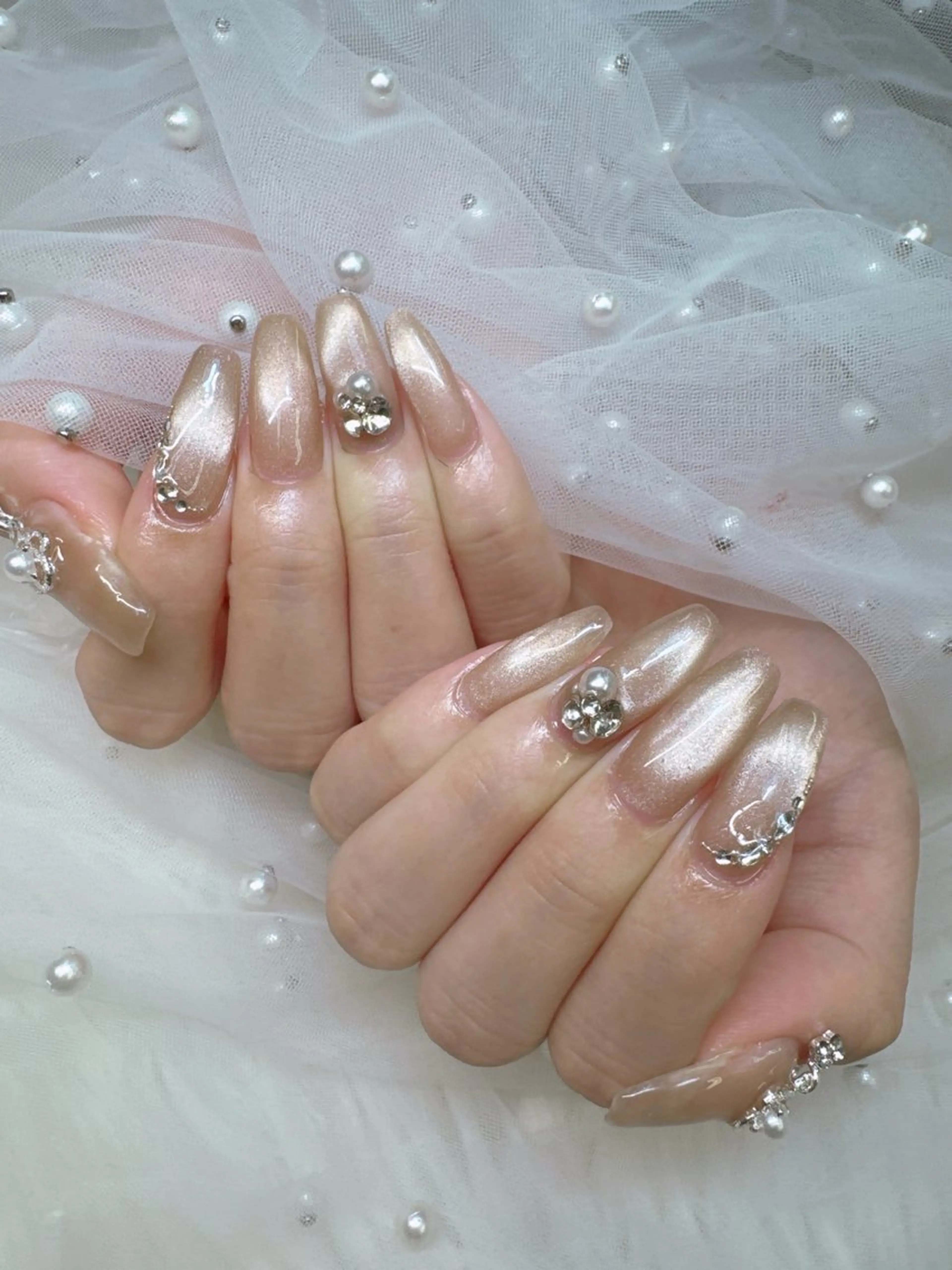 ネイル 成人式 フレンチネイル ジェルネイル ガラスフレンチ キラキラネイル ハンドネイル Queeens nailのネイルデザイン