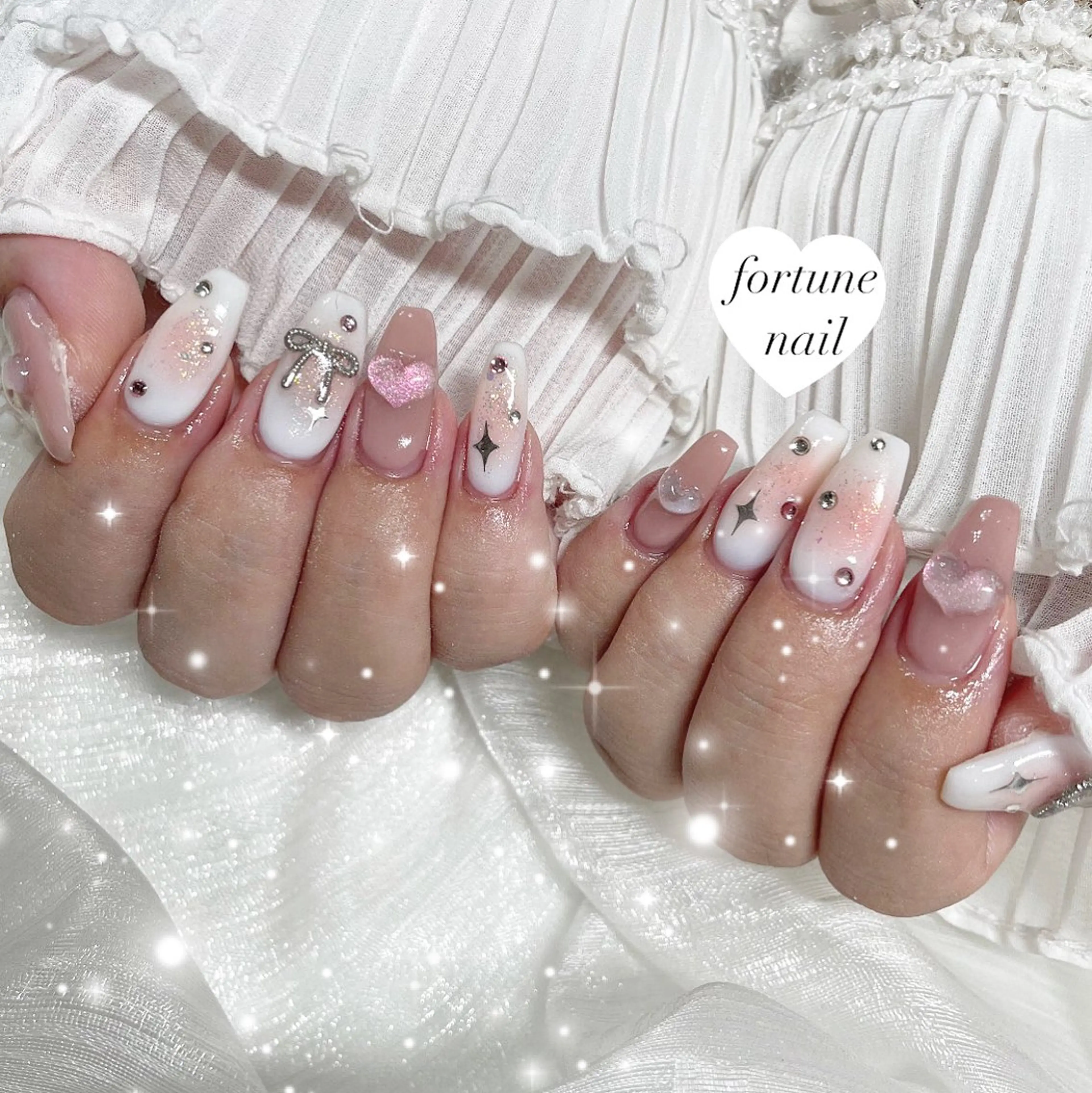 ネイル チークネイル ハート ラメ(グリッター) ピンク ハンドネイル ☆saori ☆のネイルデザイン