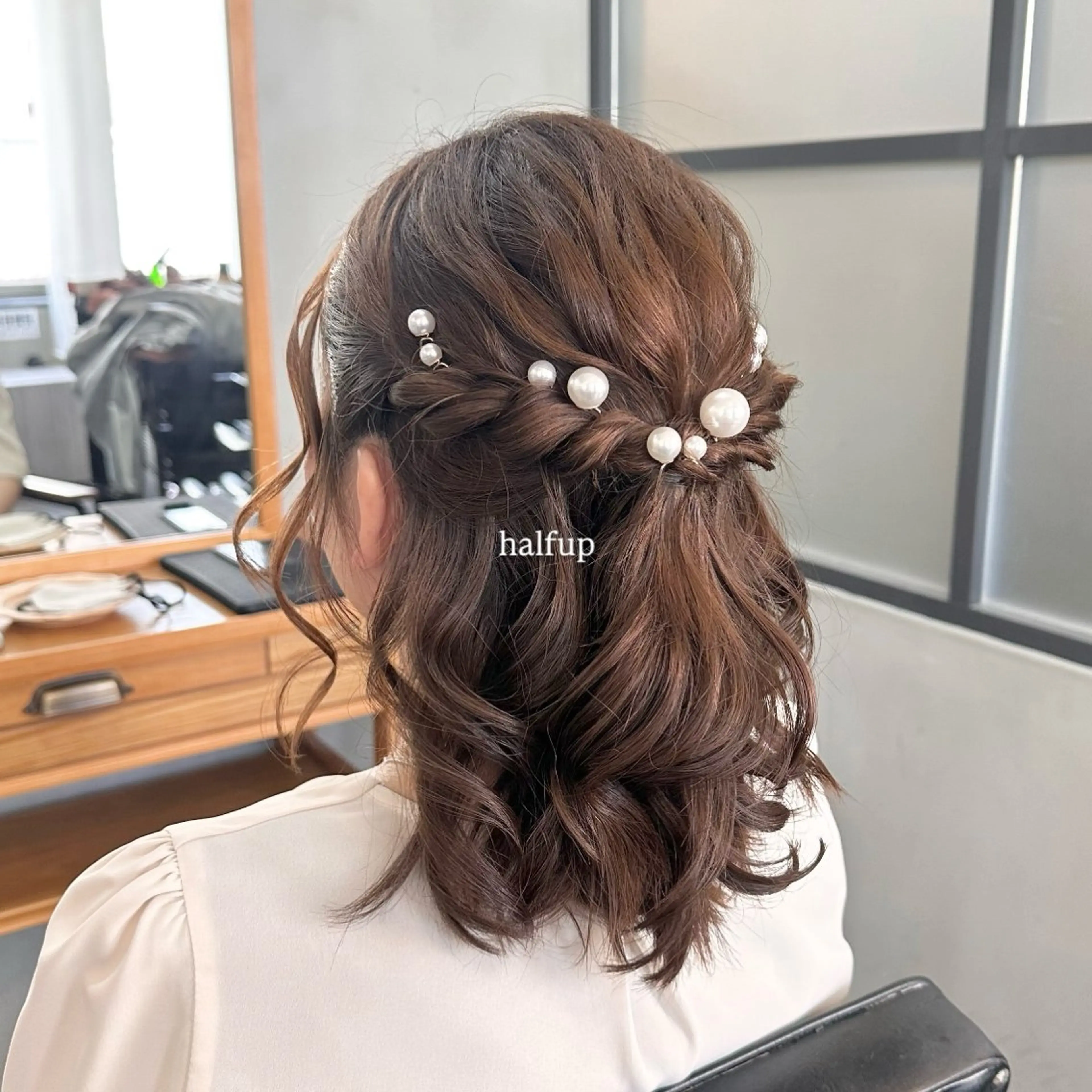 ミディアム カラー ヘアアレンジ ヘアセット makoto / 韓国風ヘア🎀🪄︎のヘアスタイル