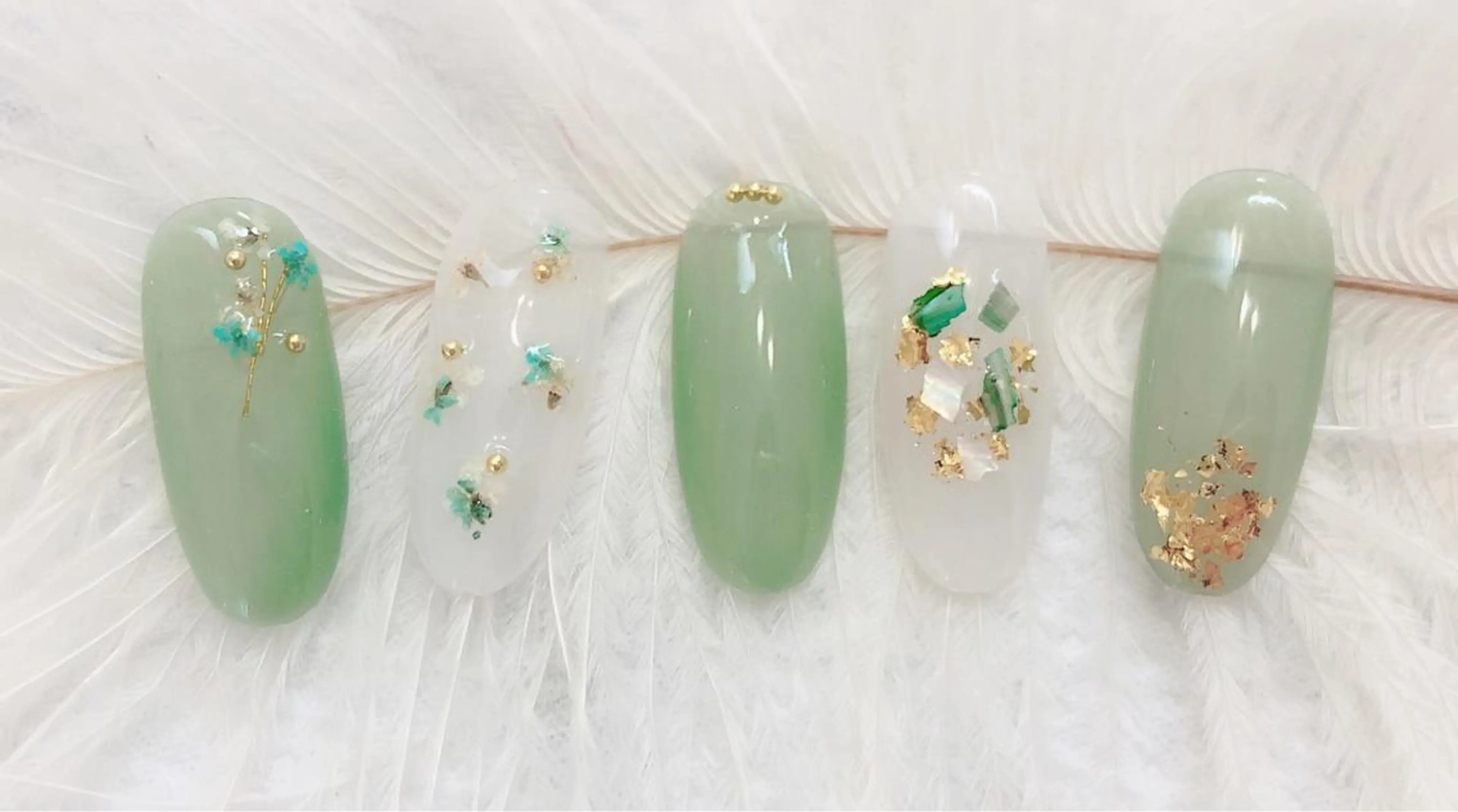 ネイル ハンドネイル マジック ミラーのネイルデザイン