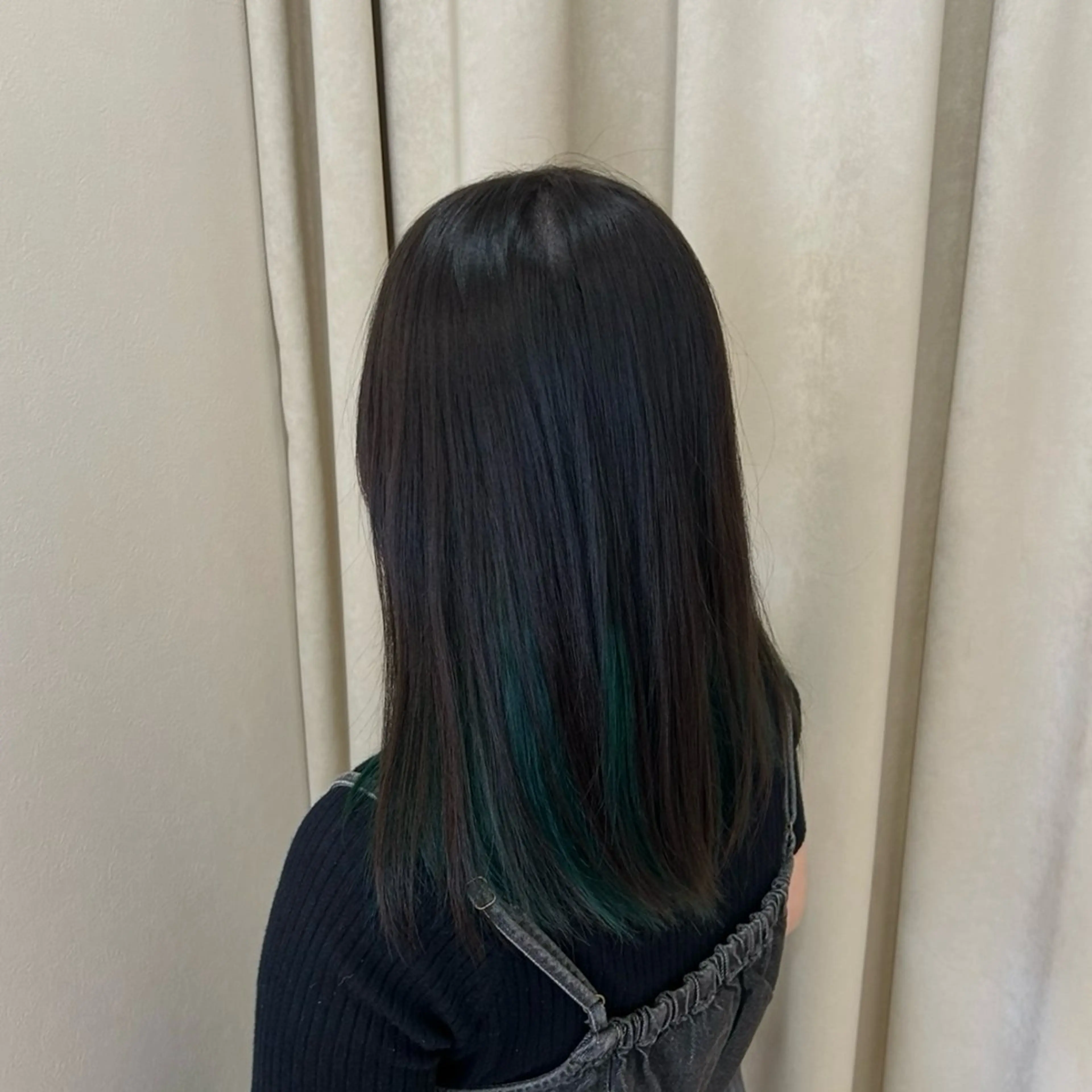 セミロング カラー LiTA. nakanoのヘアスタイル