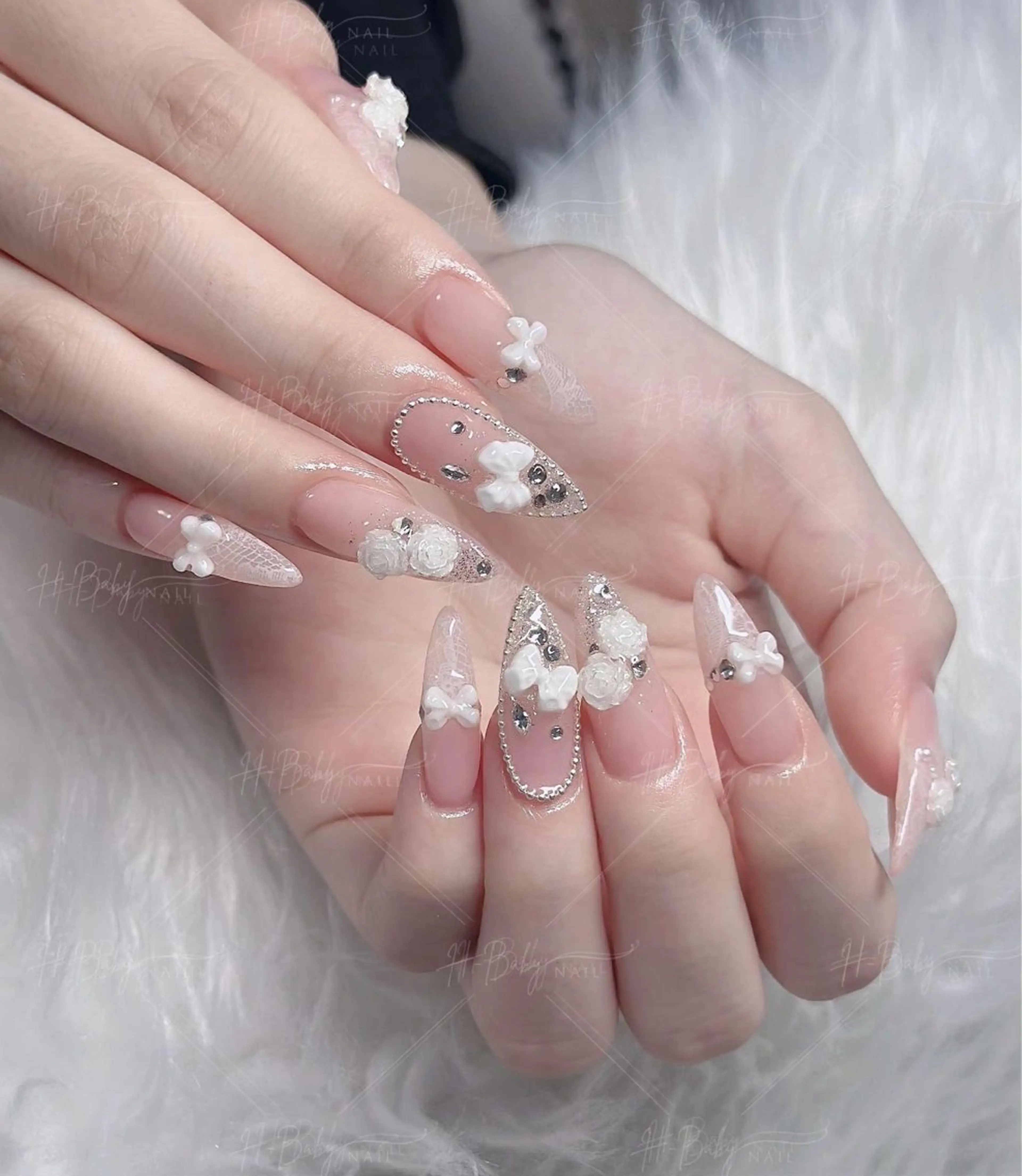 ネイル フレンチネイル ジェルネイル ガラスフレンチ ハロウィン ハート ハンドネイル H.baby Nail Salonのネイルデザイン